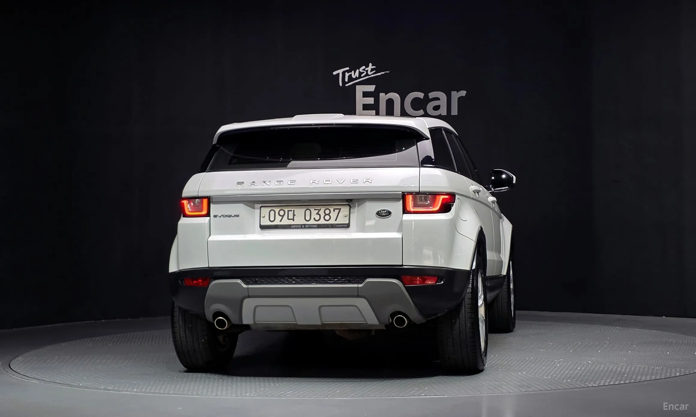 Land Rover Range Rover Evoque превью 4