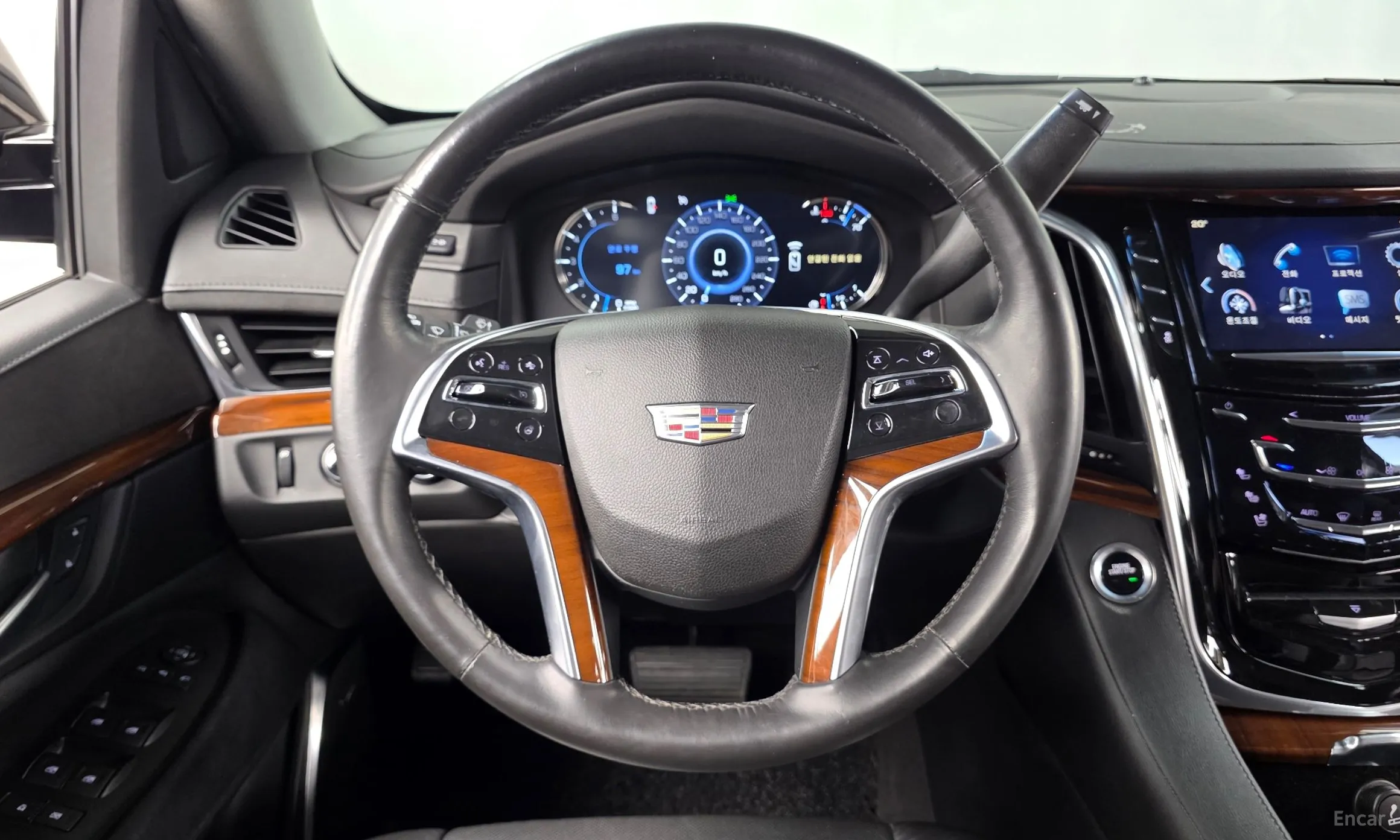 Cadillac Escalade превью 14