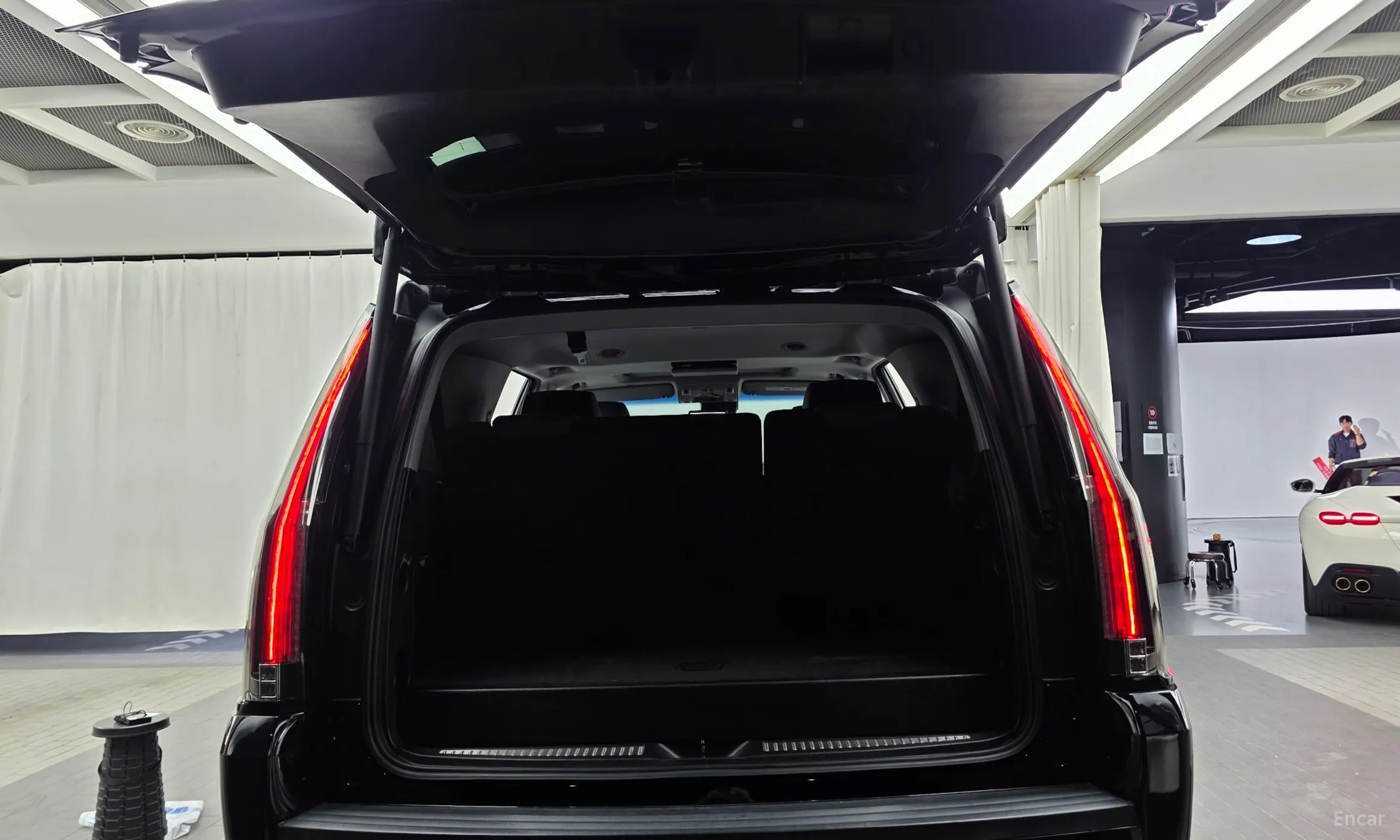 Cadillac Escalade превью 18