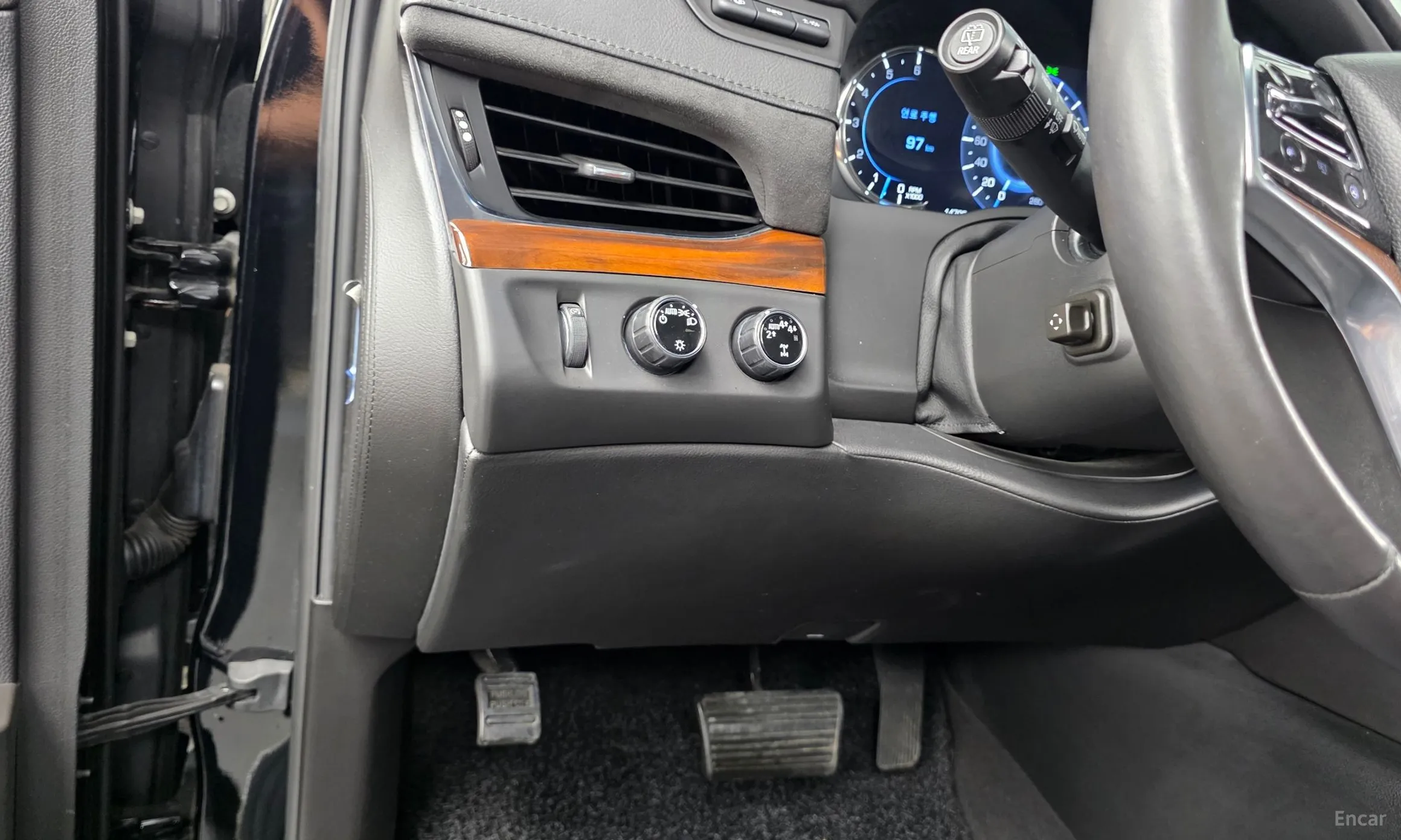 Cadillac Escalade превью 20