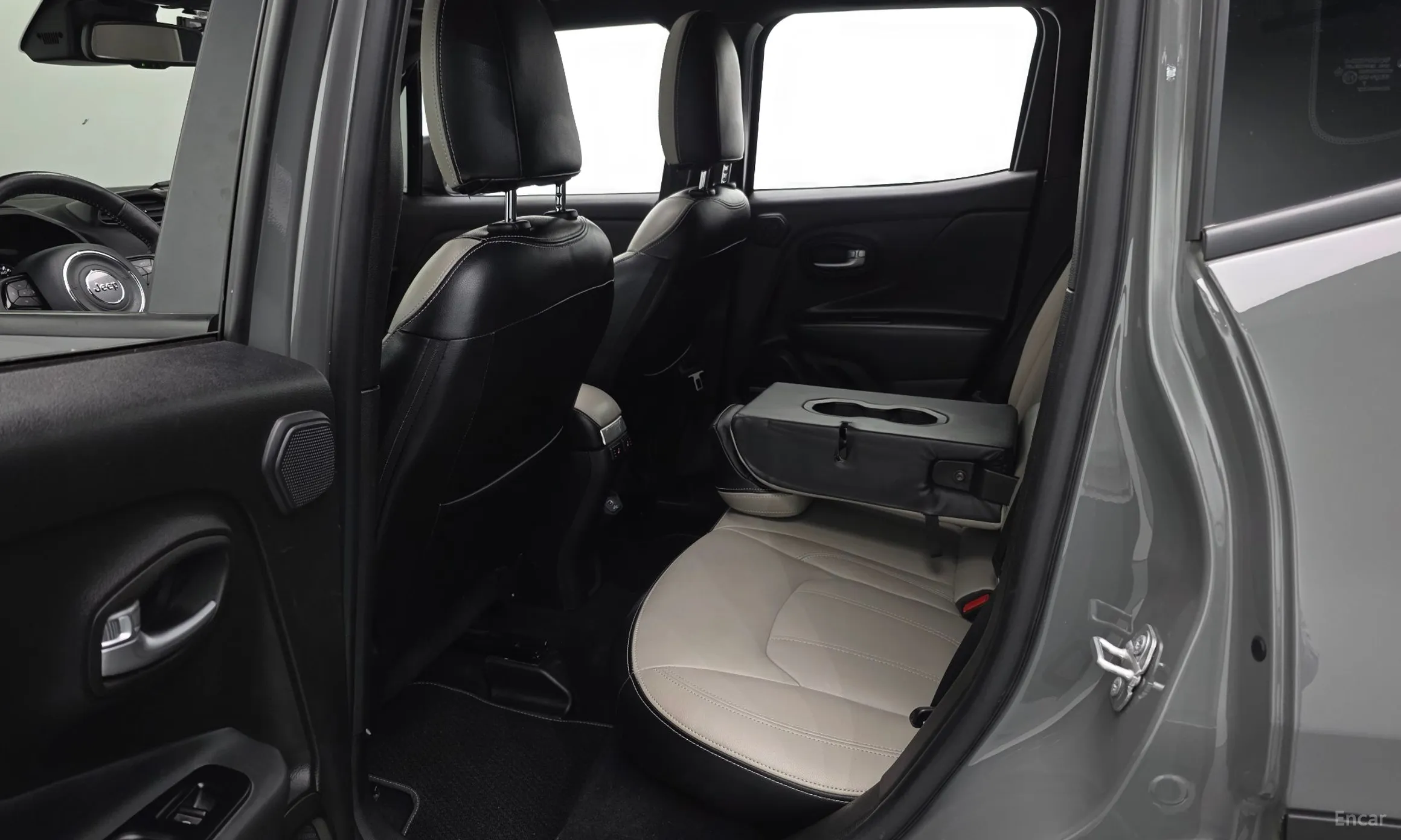Jeep Renegade превью 11