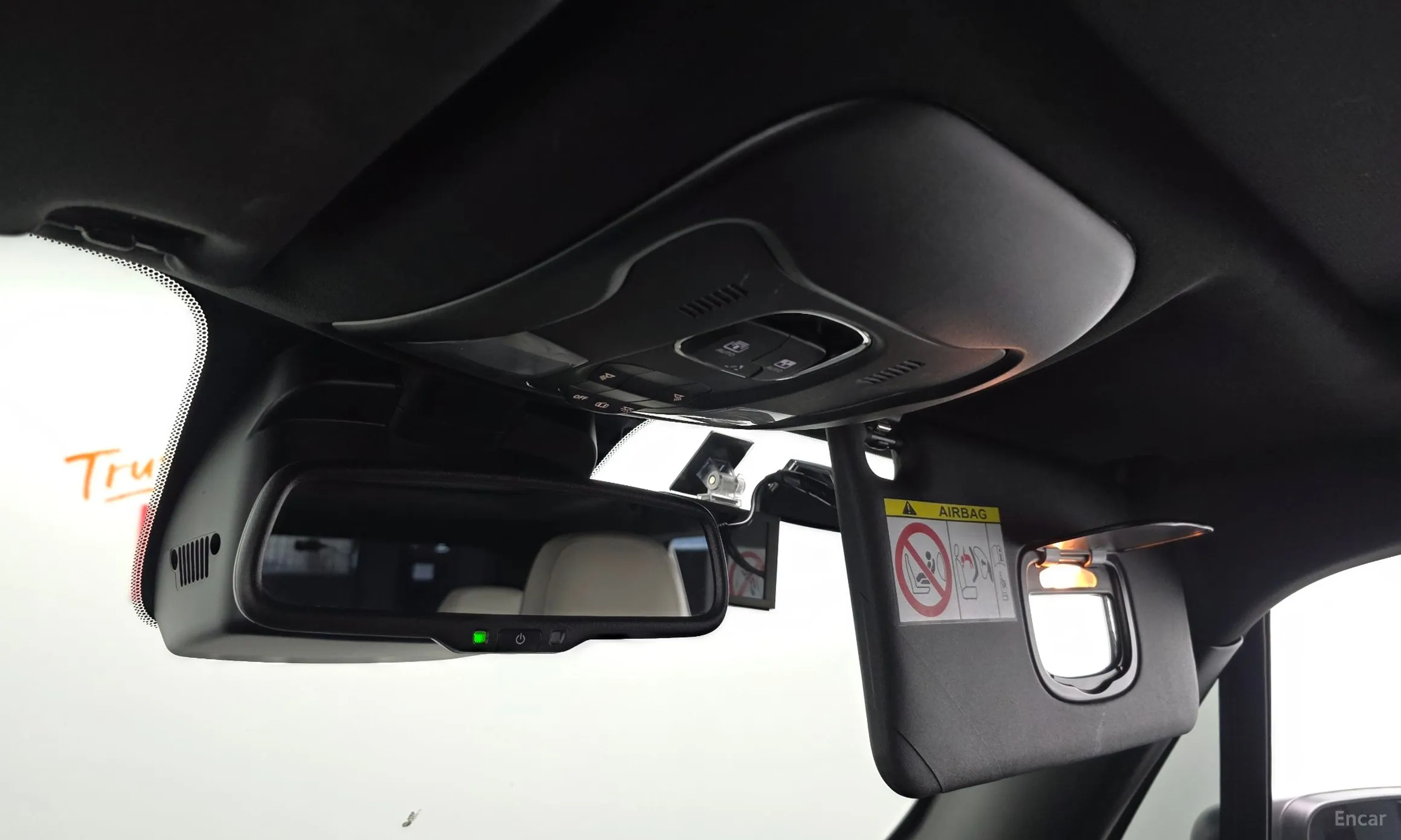 Jeep Renegade превью 19