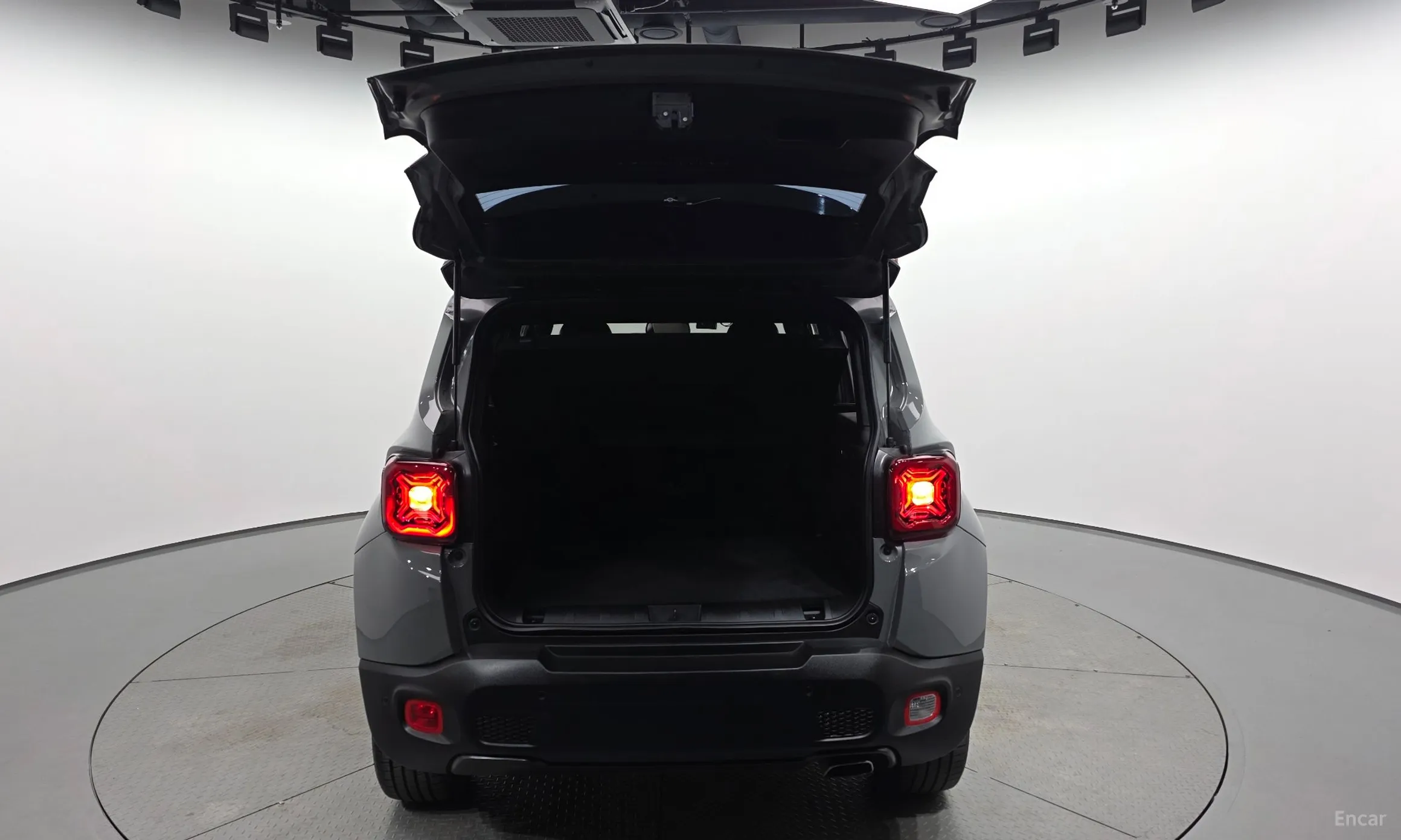 Jeep Renegade превью 20