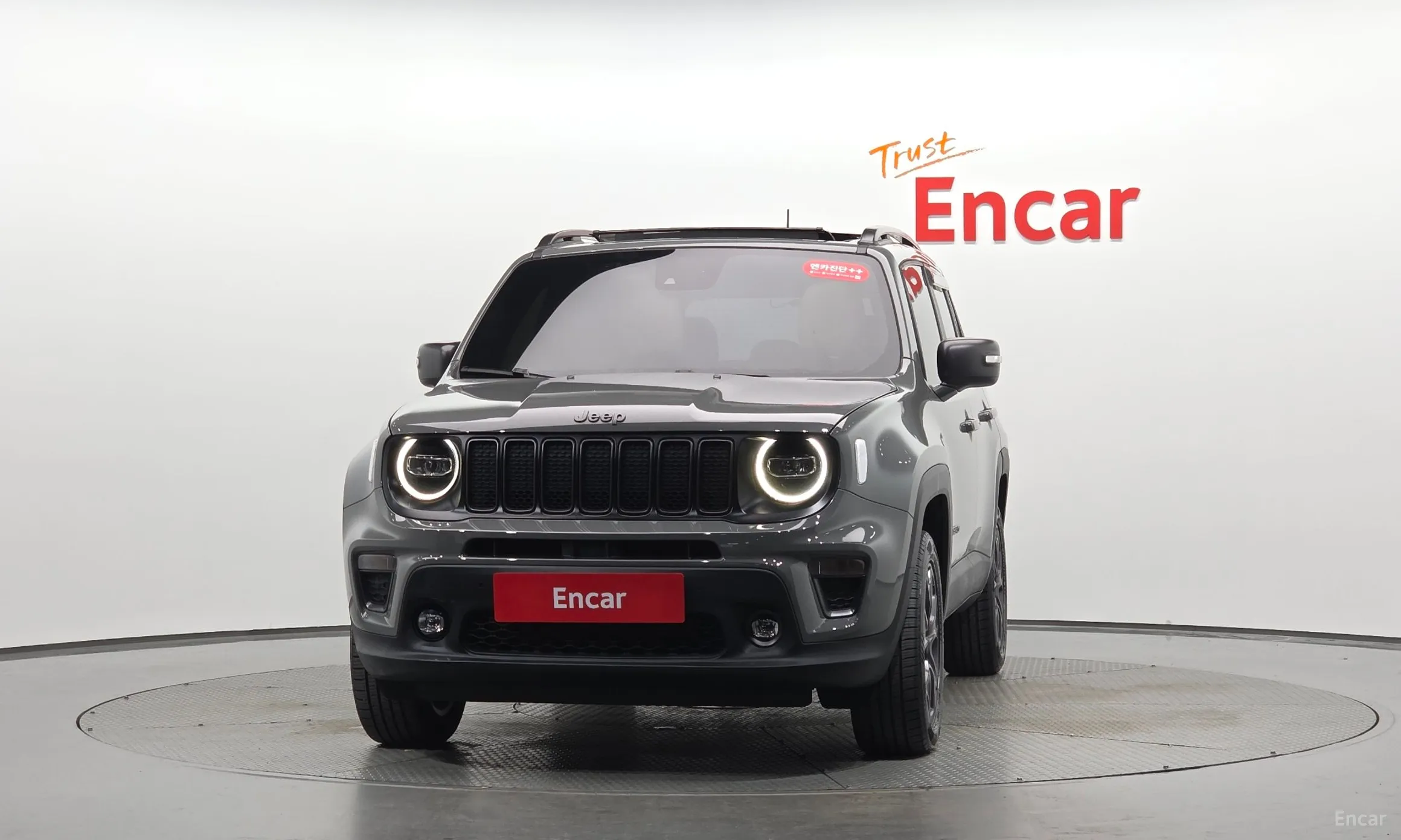Jeep Renegade превью 3