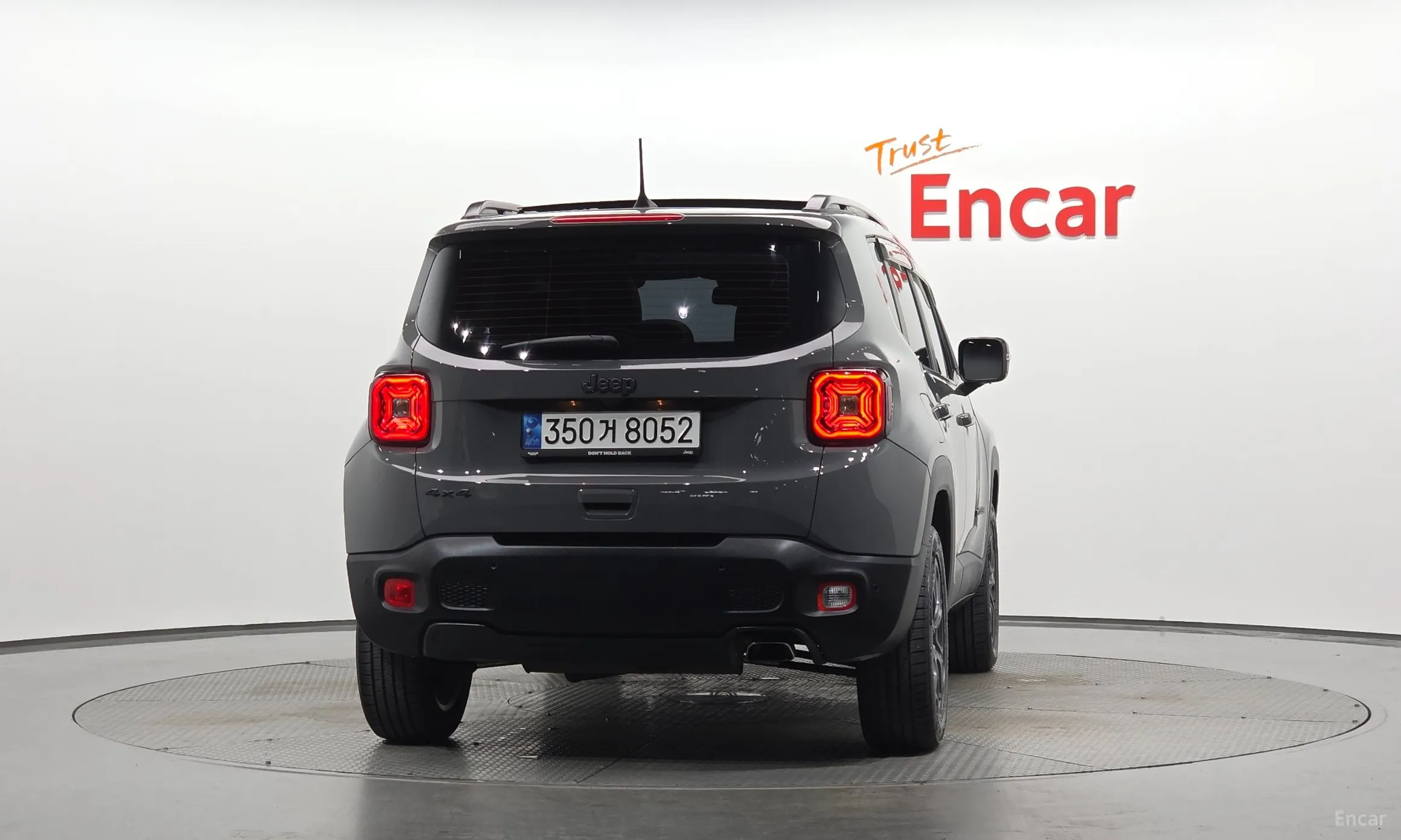 Jeep Renegade превью 4