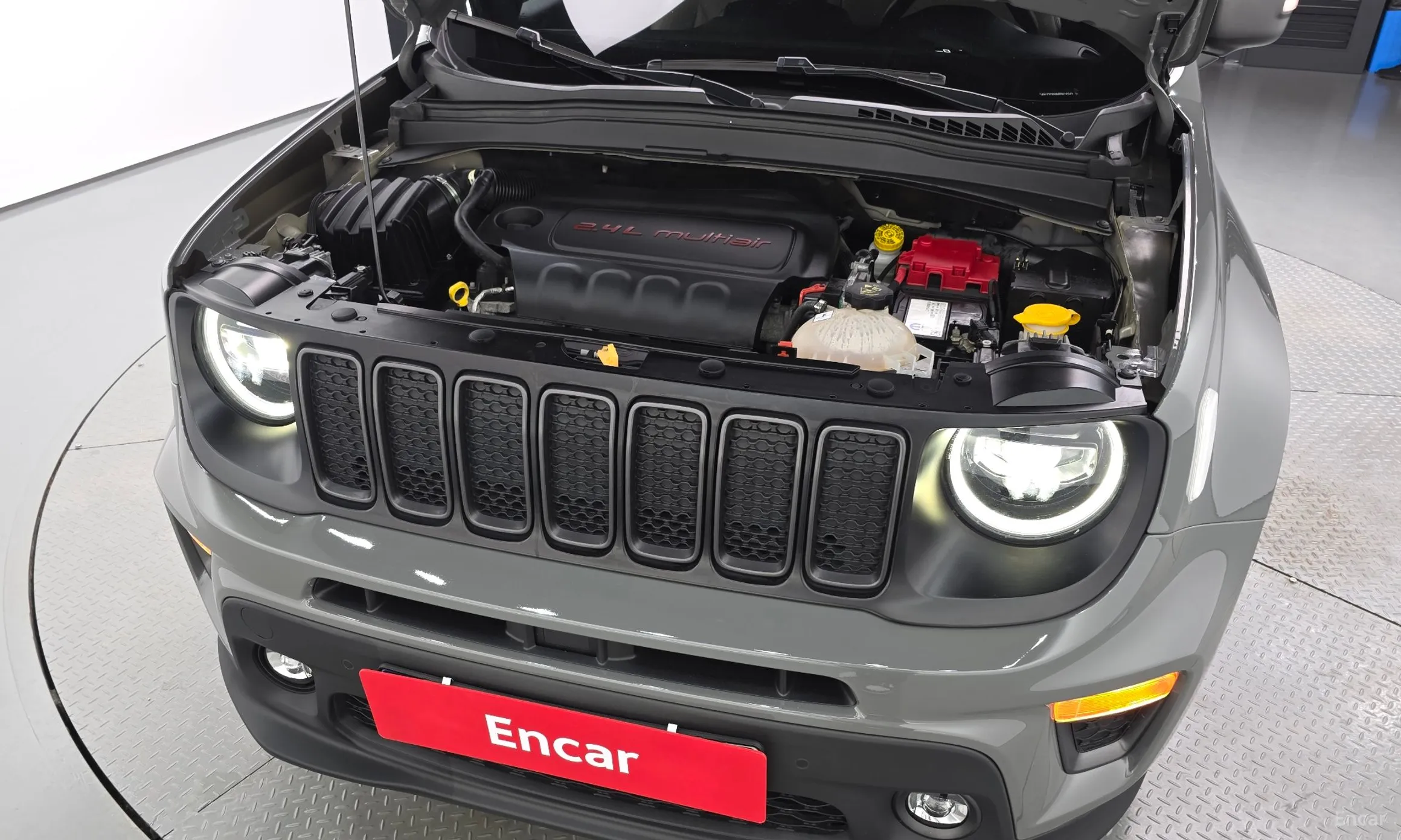 Jeep Renegade превью 6