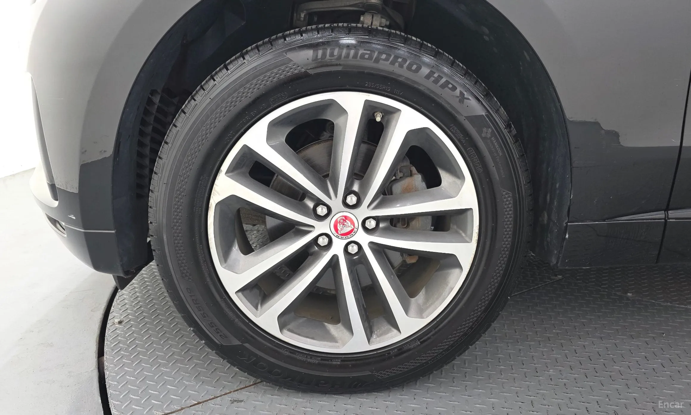 Jaguar F-PACE превью 5