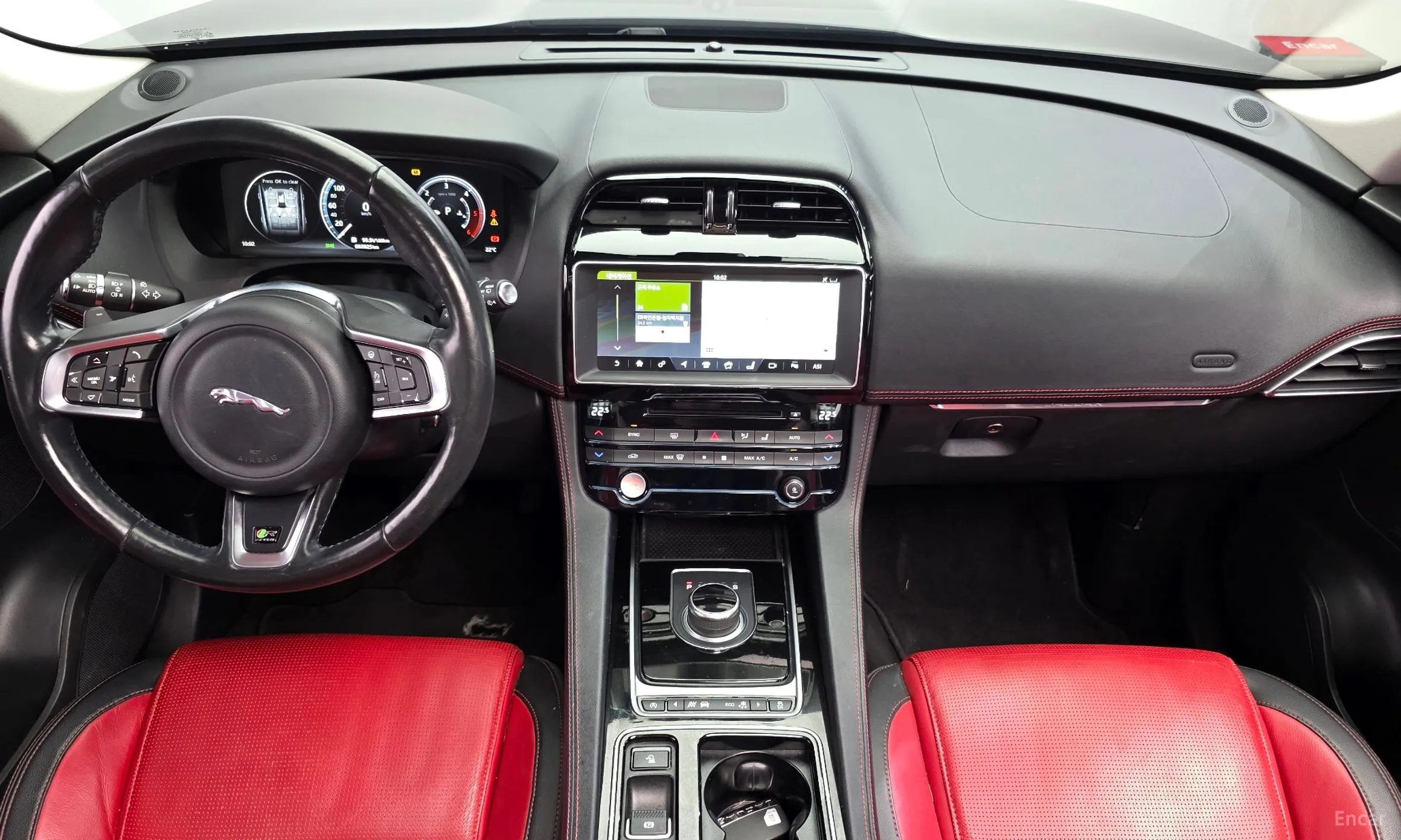 Jaguar F-PACE превью 7