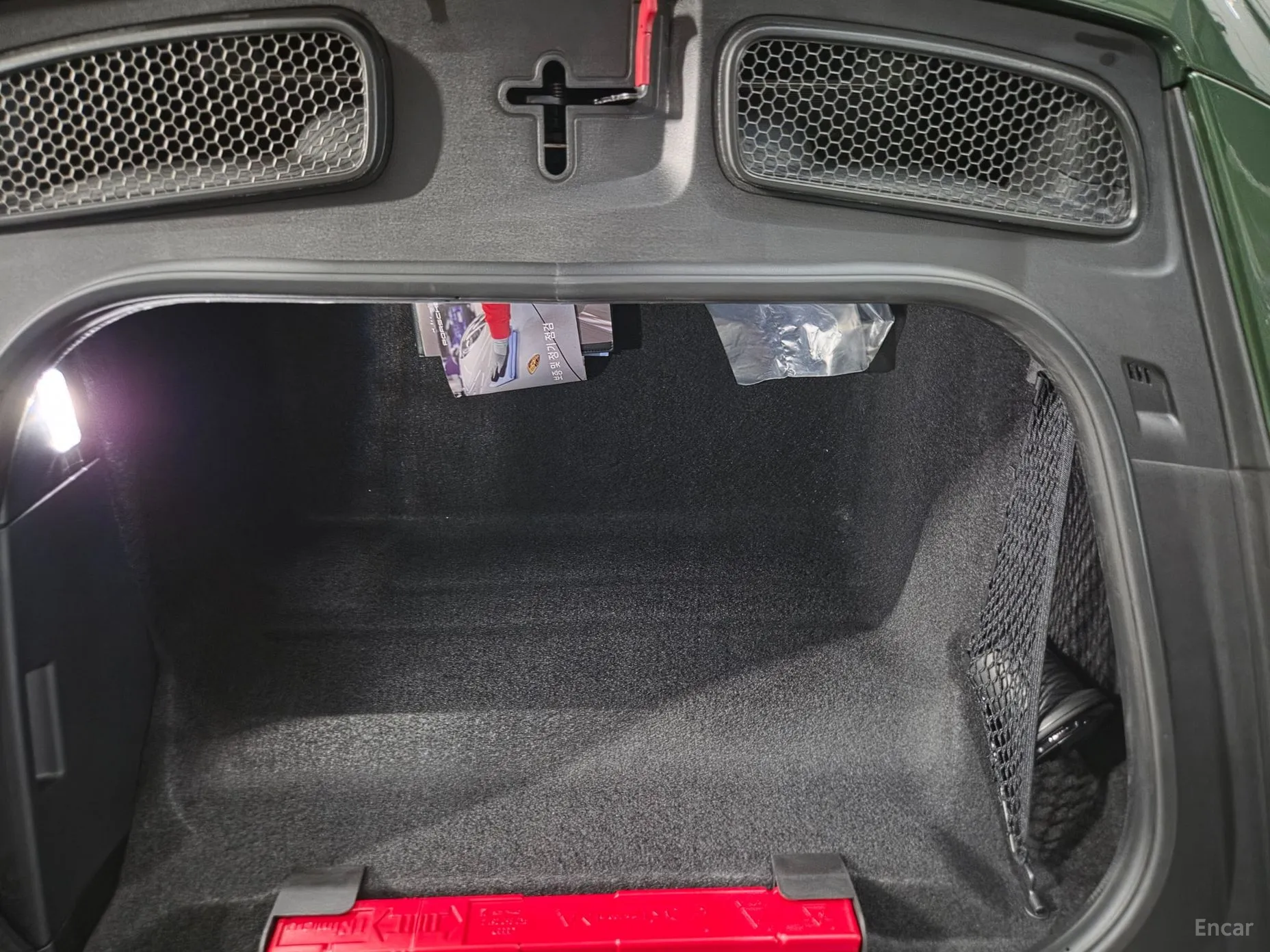 Porsche 911 (992) превью 5