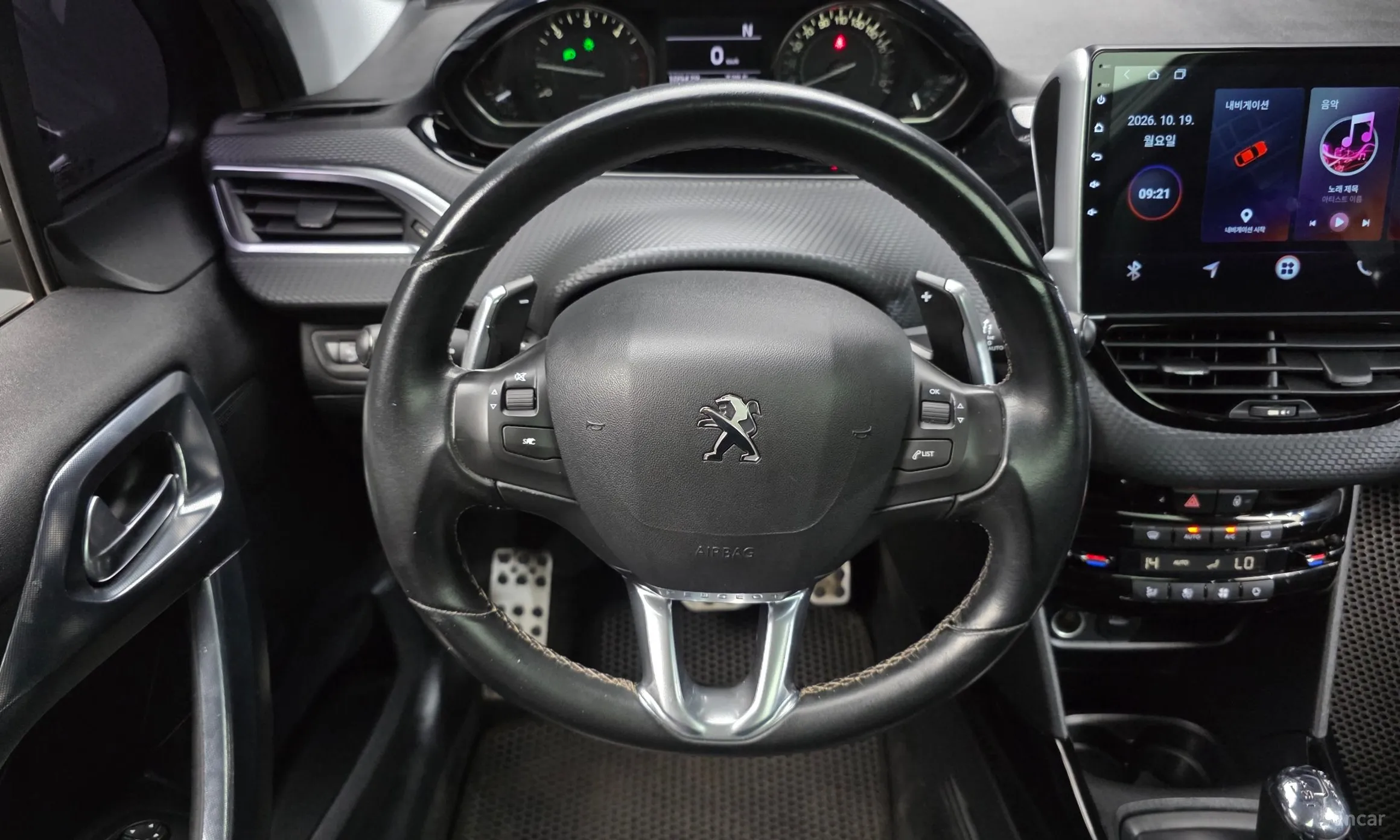 Peugeot 2008. превью 13