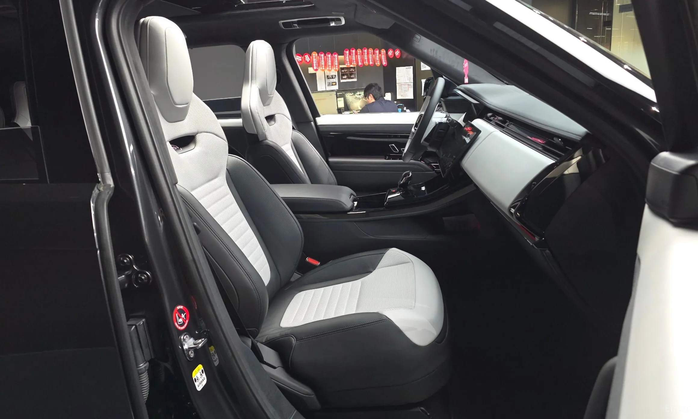 Land Rover Range Rover Sport 3rd Generation превью 11