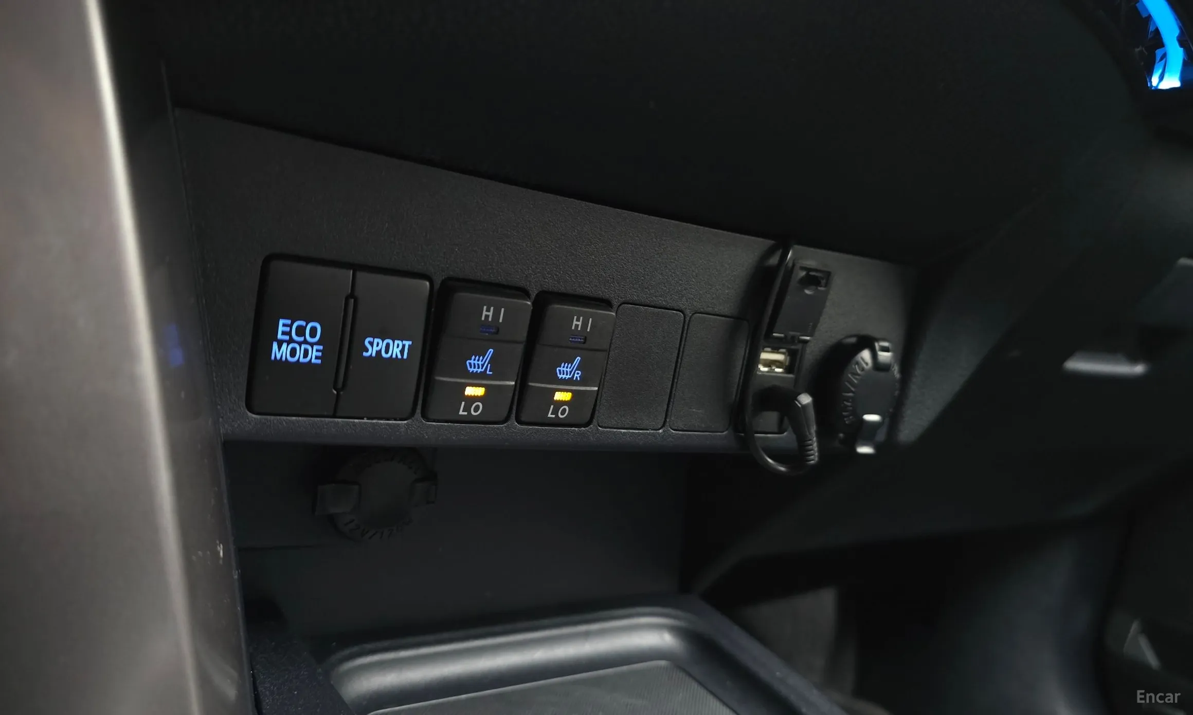 Toyota RAV4 превью 16