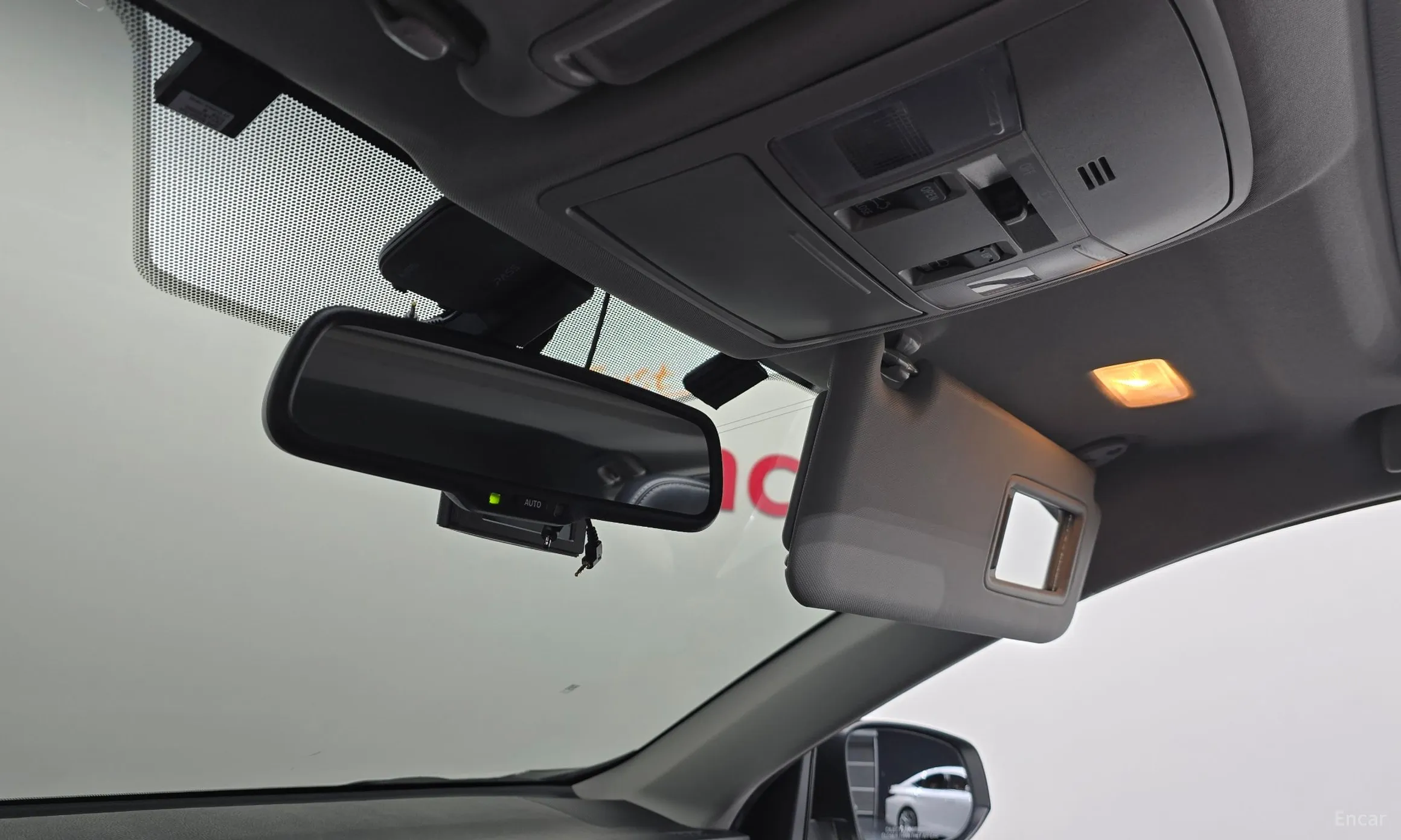 Toyota RAV4 превью 19