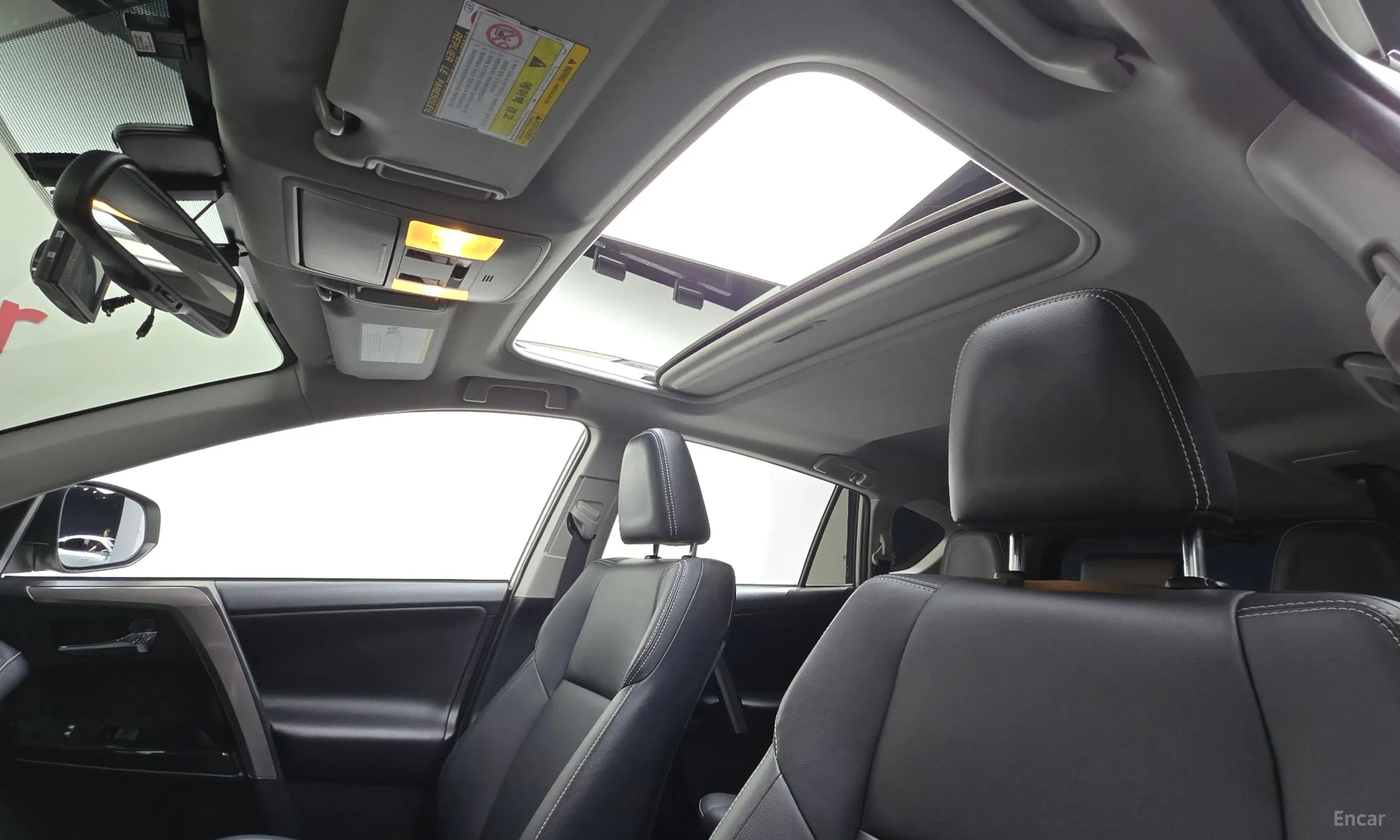 Toyota RAV4 превью 20