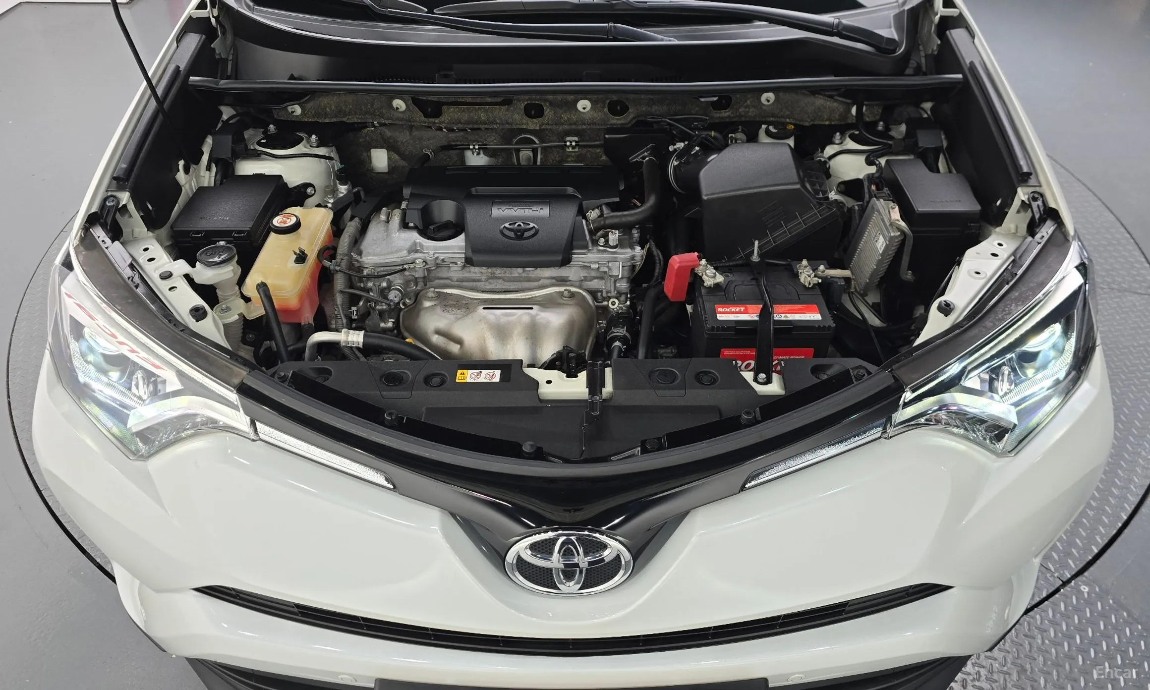 Toyota RAV4 превью 6