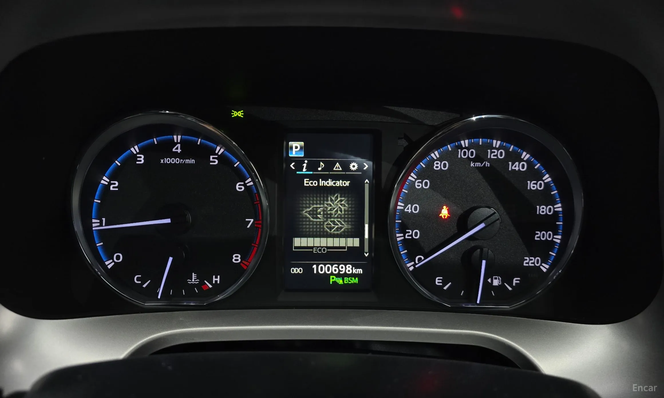 Toyota RAV4 превью 8
