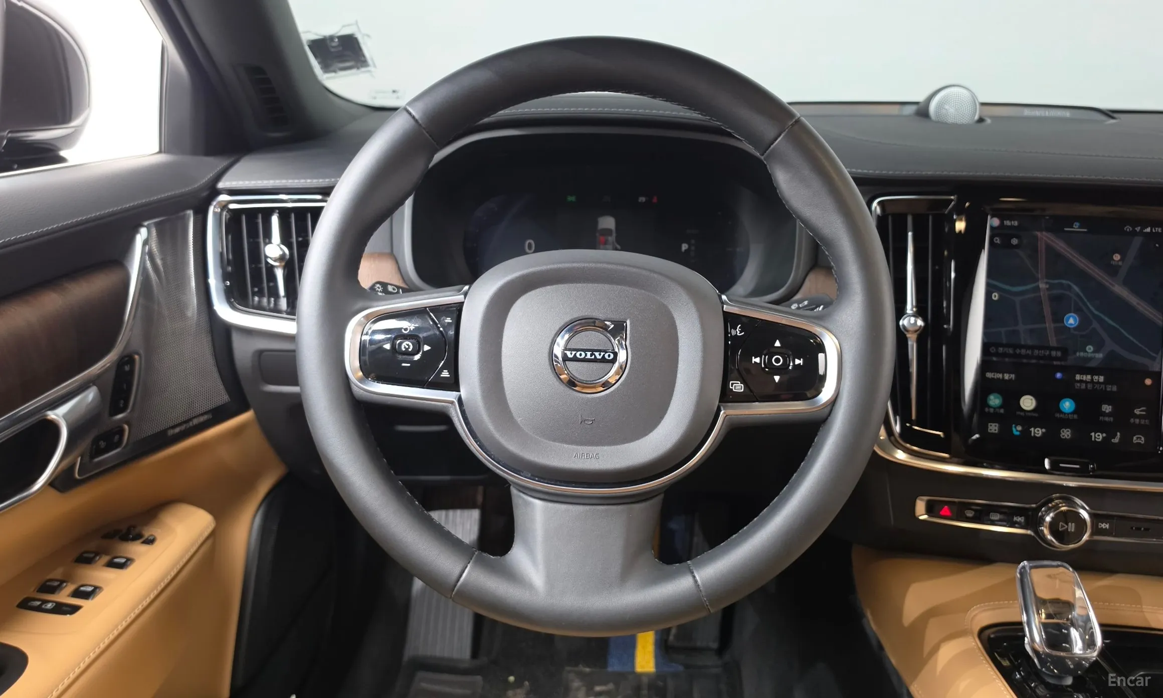 Volvo S90 превью 13