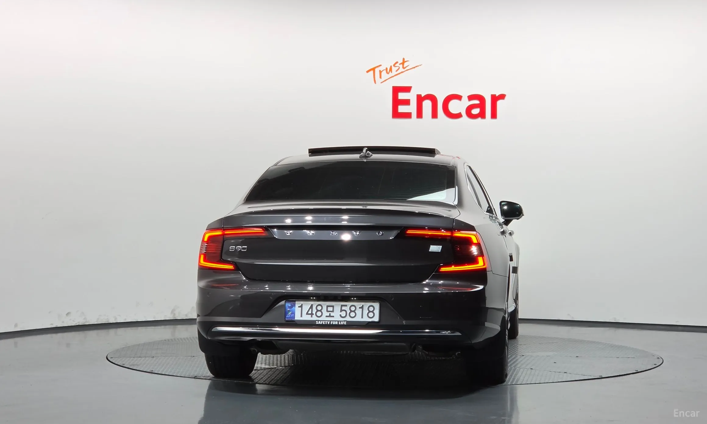 Volvo S90 превью 4