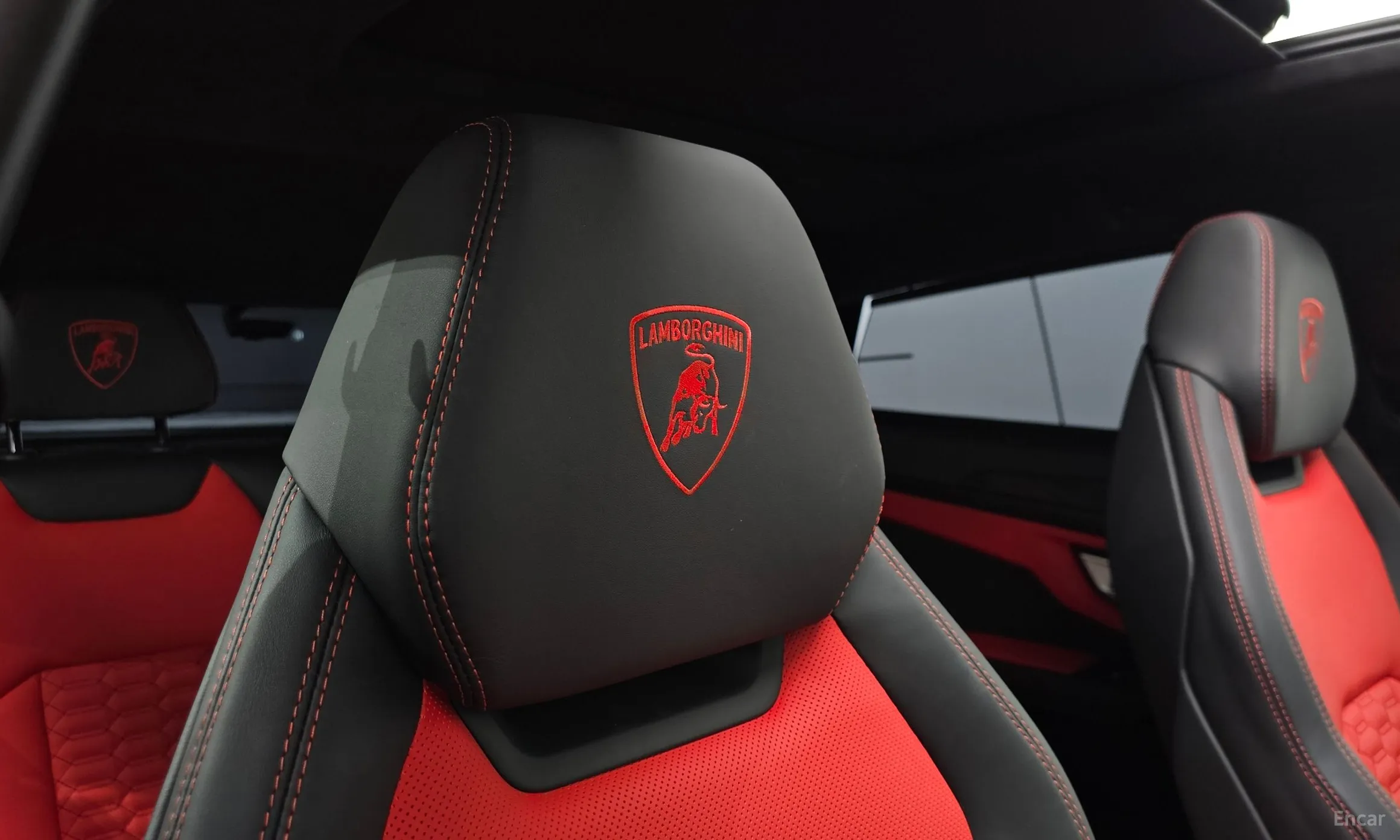 Lamborghini Urus превью 13