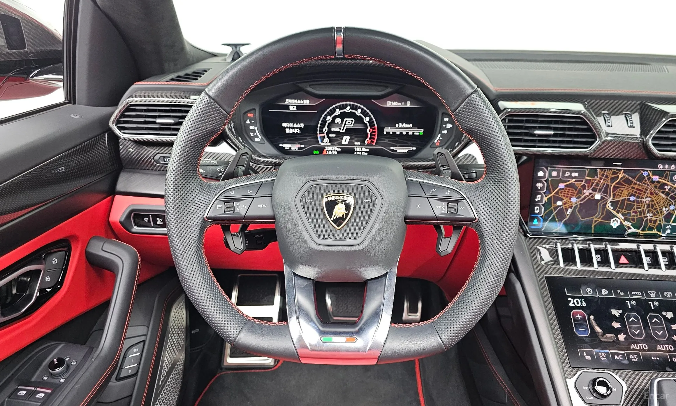 Lamborghini Urus превью 14