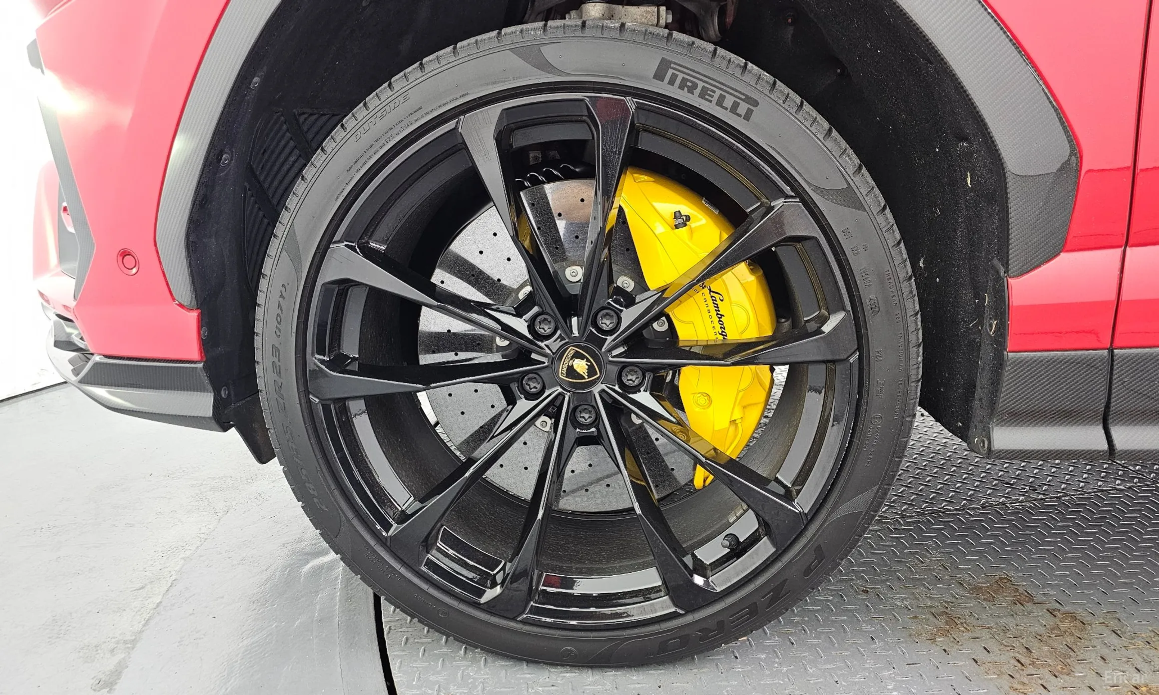 Lamborghini Urus превью 5