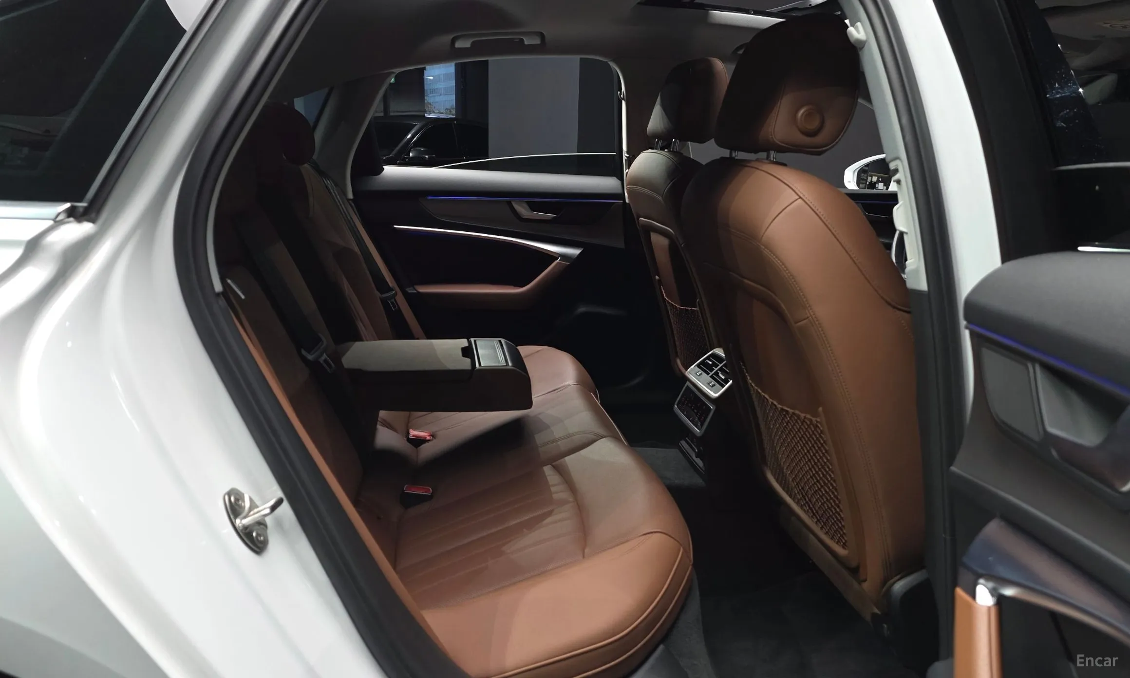 Audi A6 (C8) превью 11