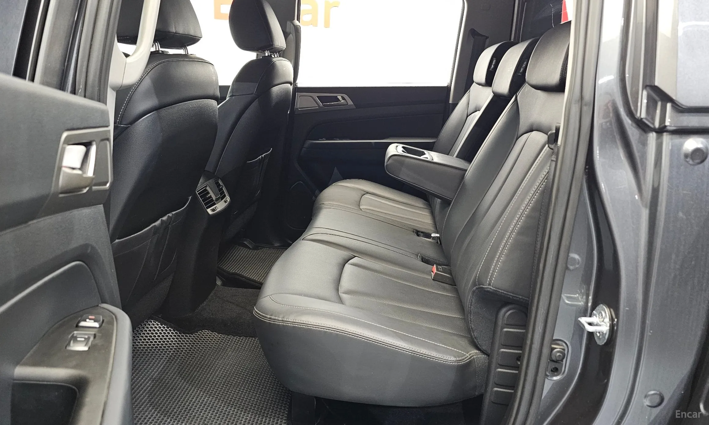 KG Mobility (SsangYong) Rexton Sports превью 11