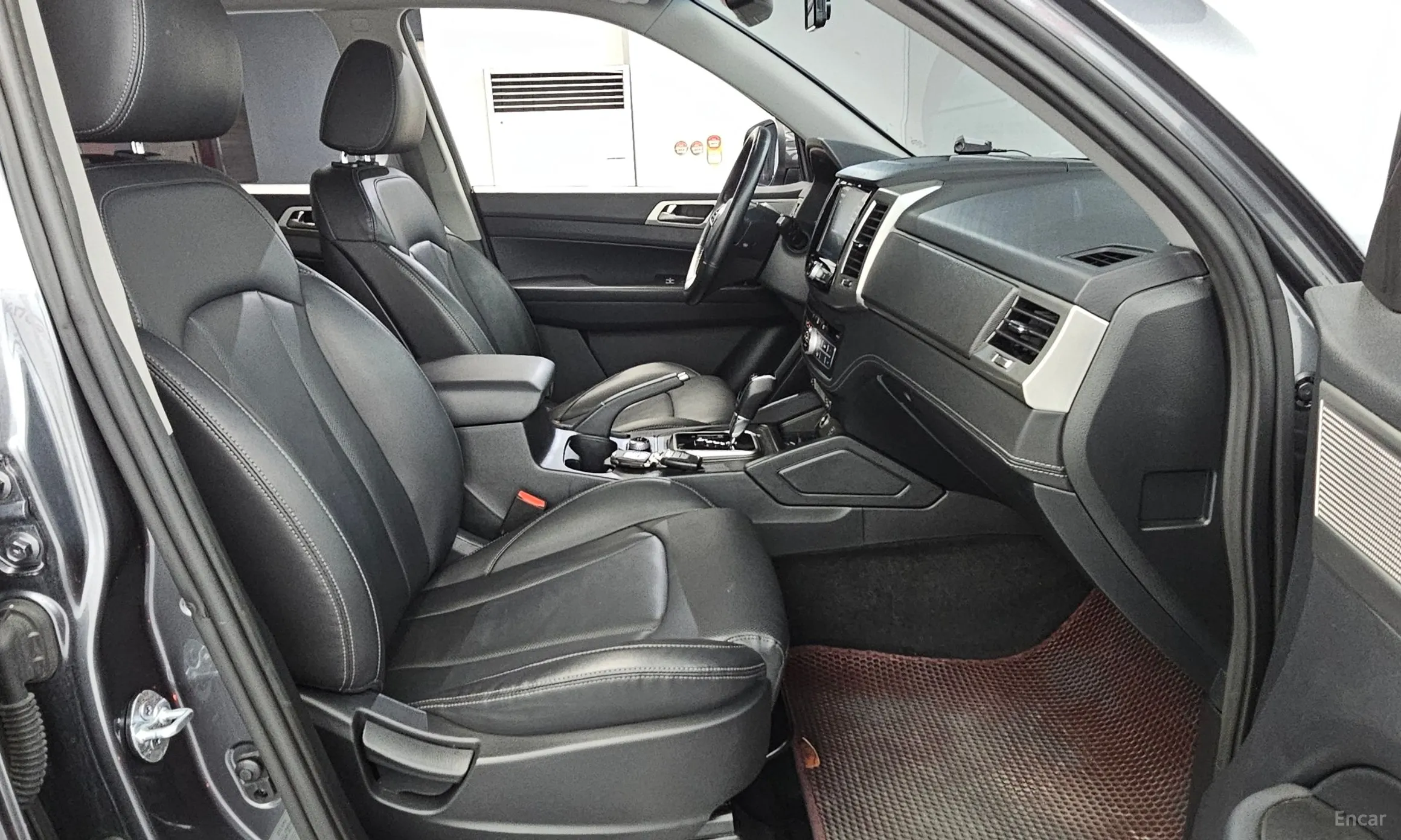 KG Mobility (SsangYong) Rexton Sports превью 12