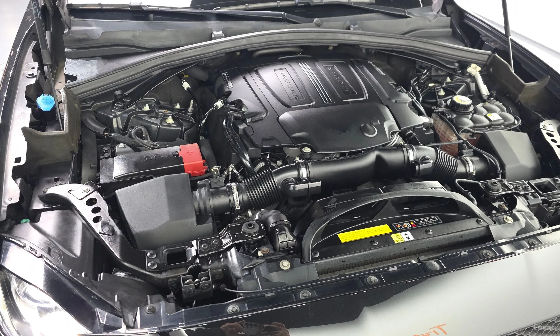 Jaguar F-PACE превью 6