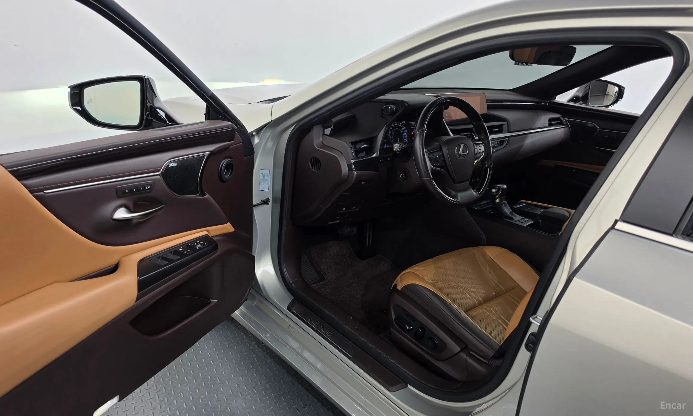 Lexus ES300h 7th Generation превью 10