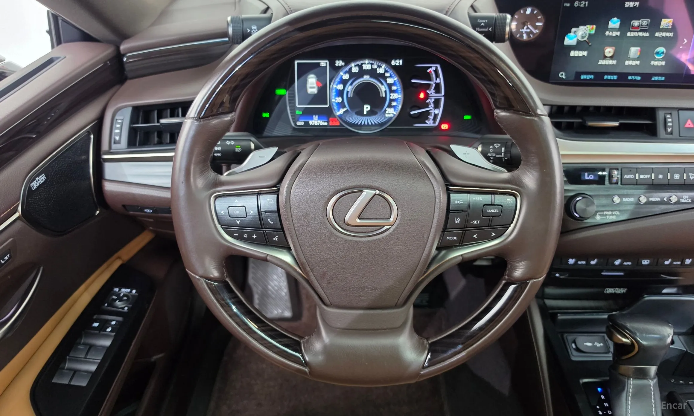 Lexus ES300h 7th Generation превью 14