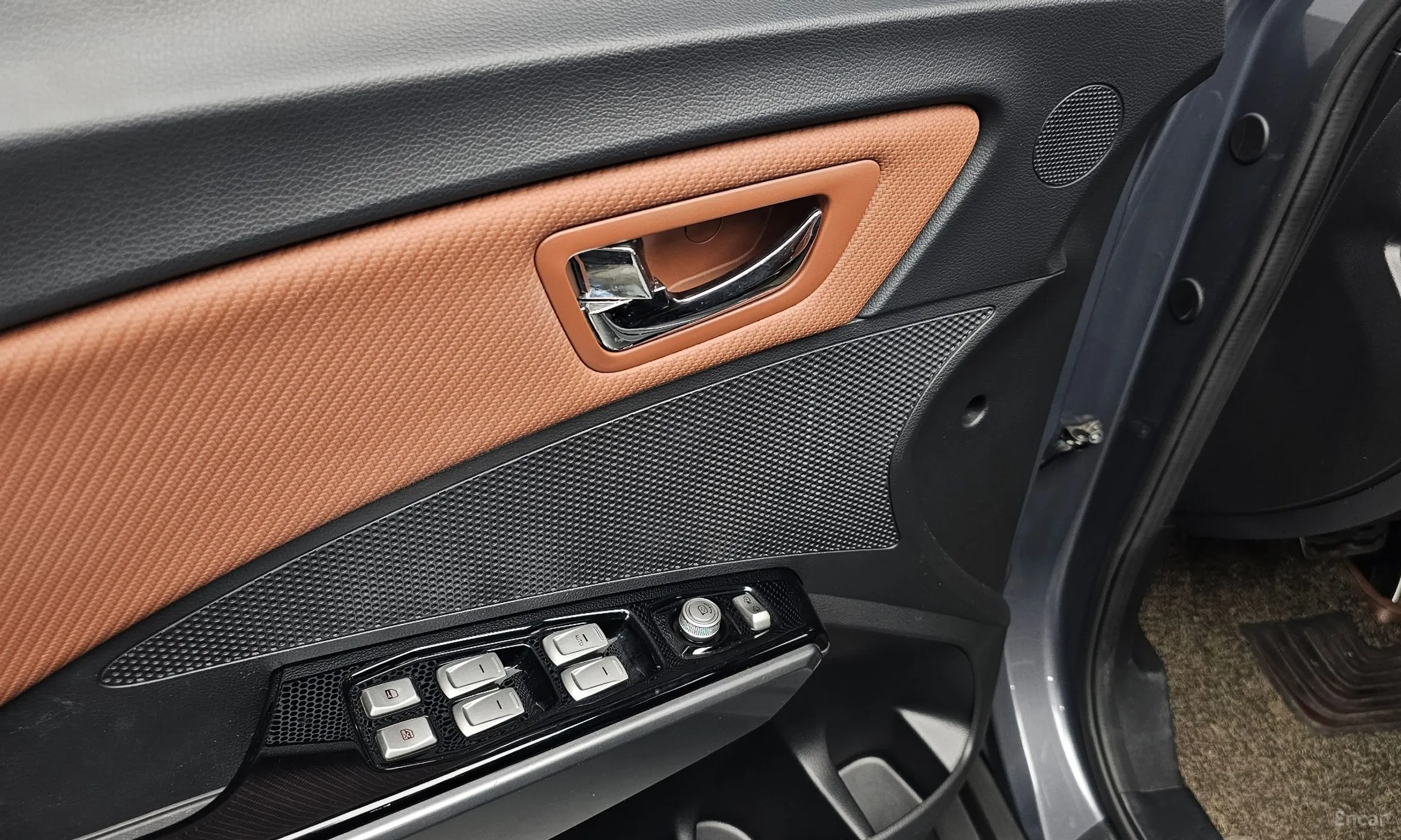 KG Mobility (SsangYong) Tivoli Armor превью 19
