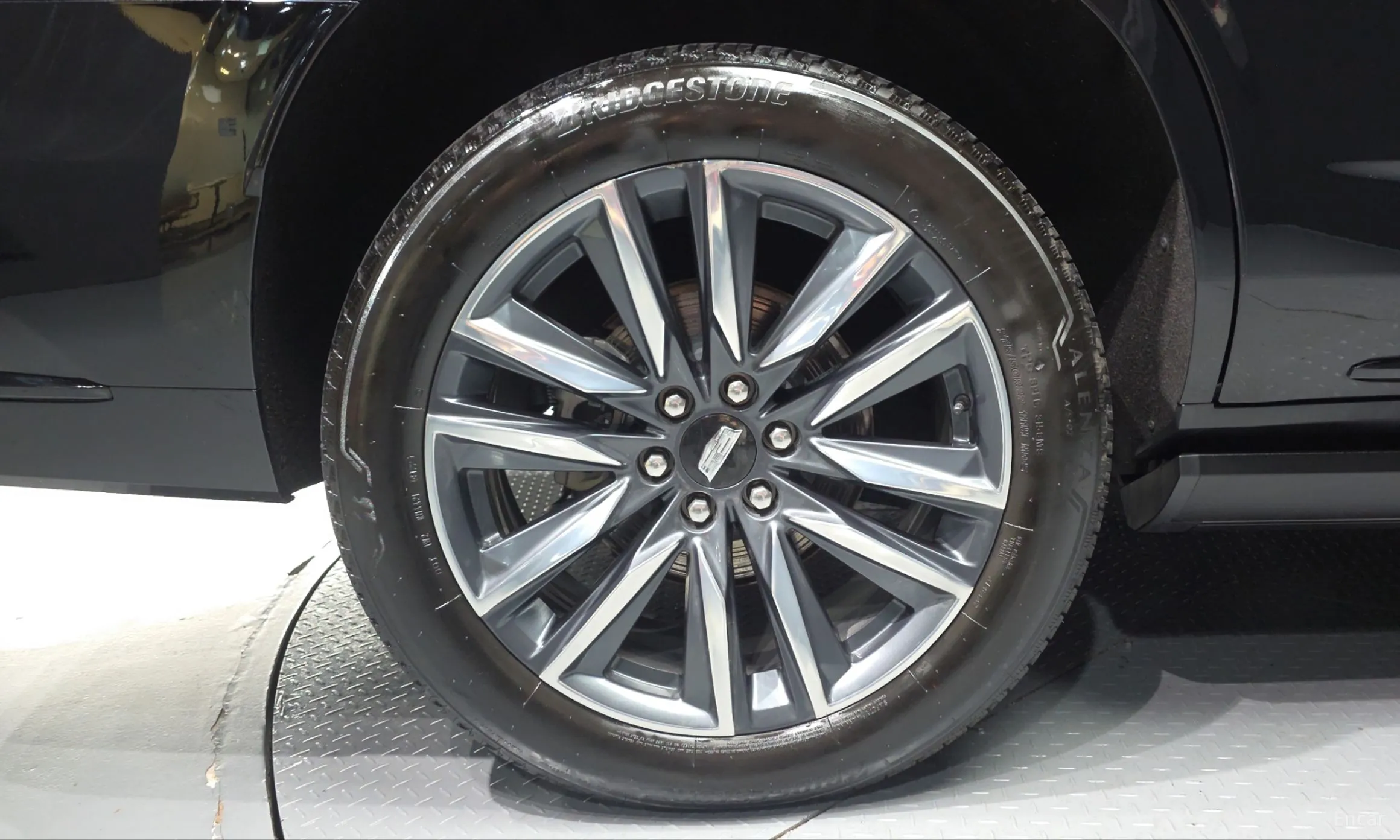Cadillac Escalade 5th Generation превью 5
