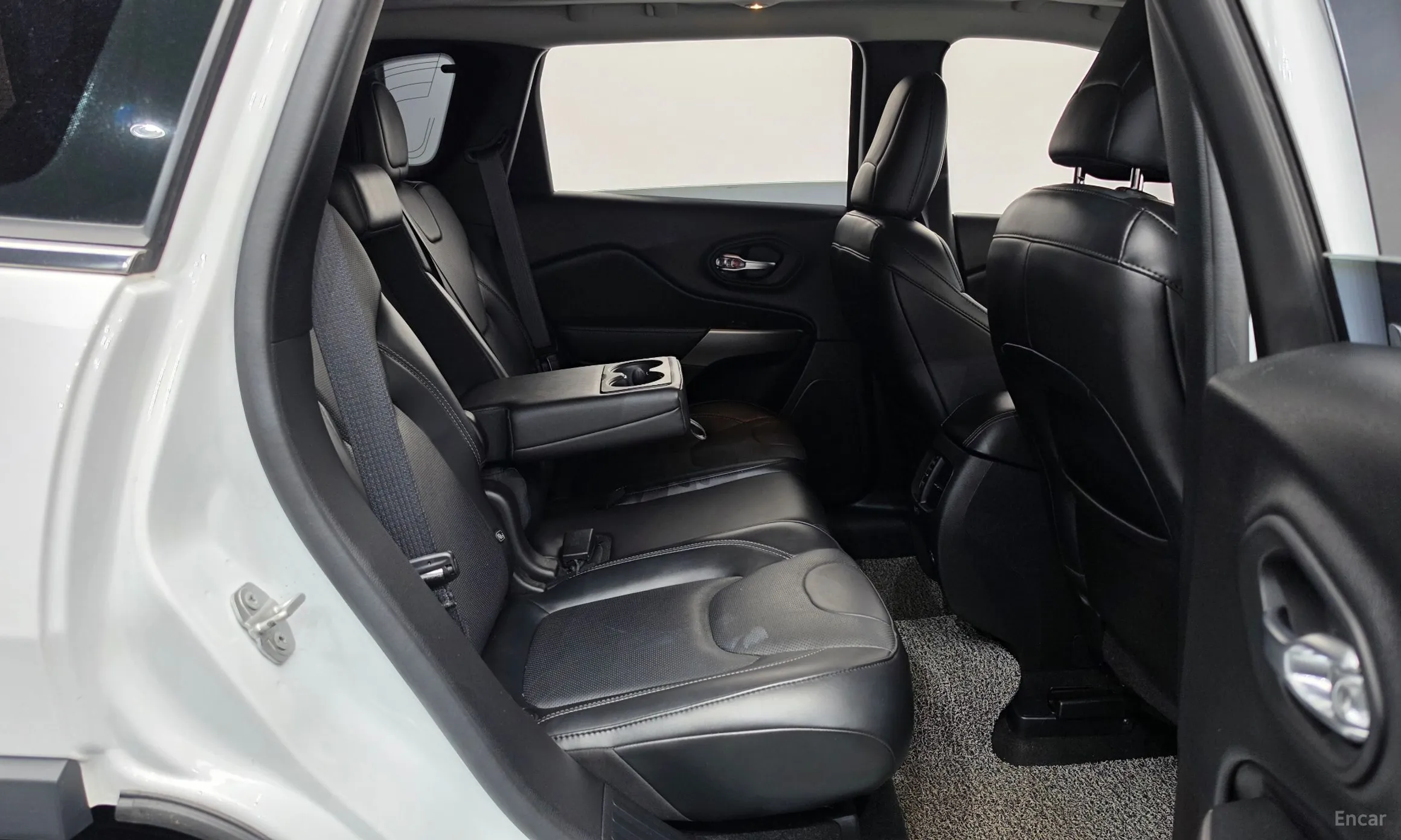 Jeep Cherokee (KL) превью 12