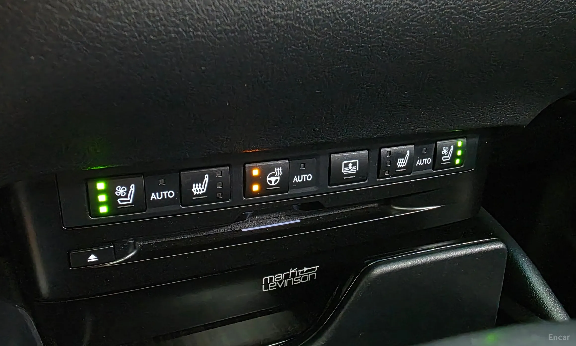Lexus ES300h 7th Generation превью 17
