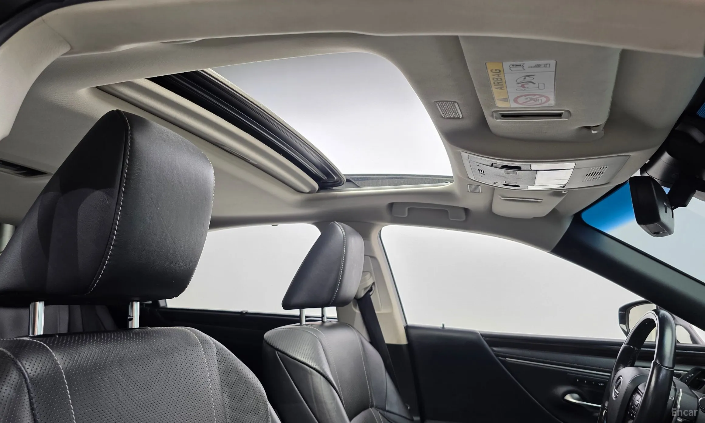 Lexus ES300h 7th Generation превью 20
