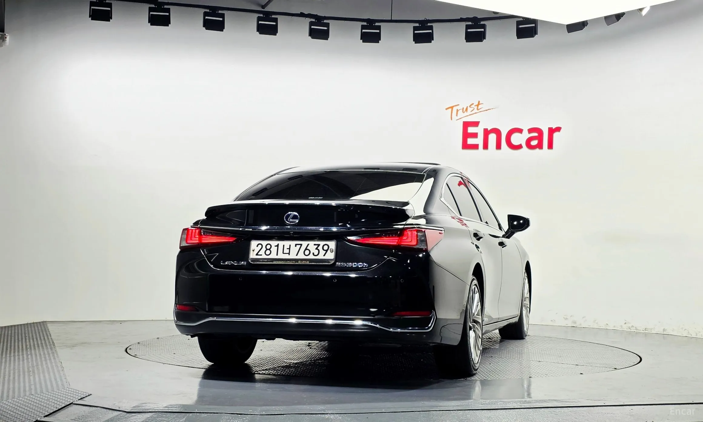 Lexus ES300h 7th Generation превью 4