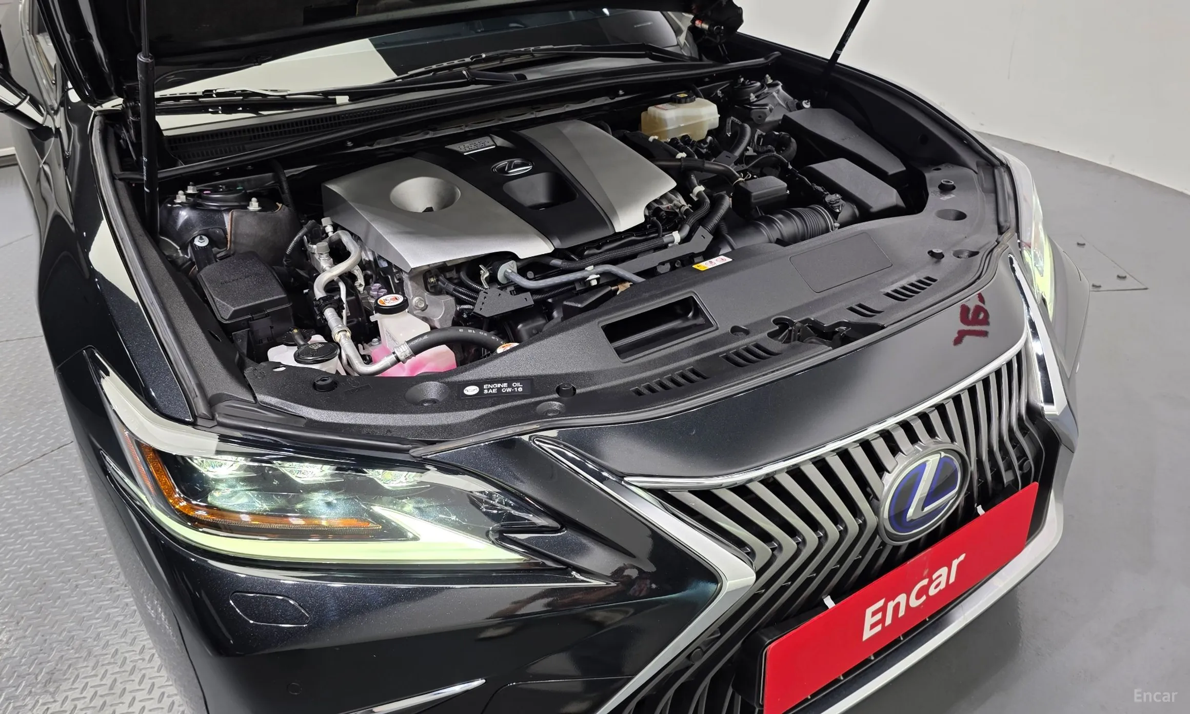 Lexus ES300h 7th Generation превью 6
