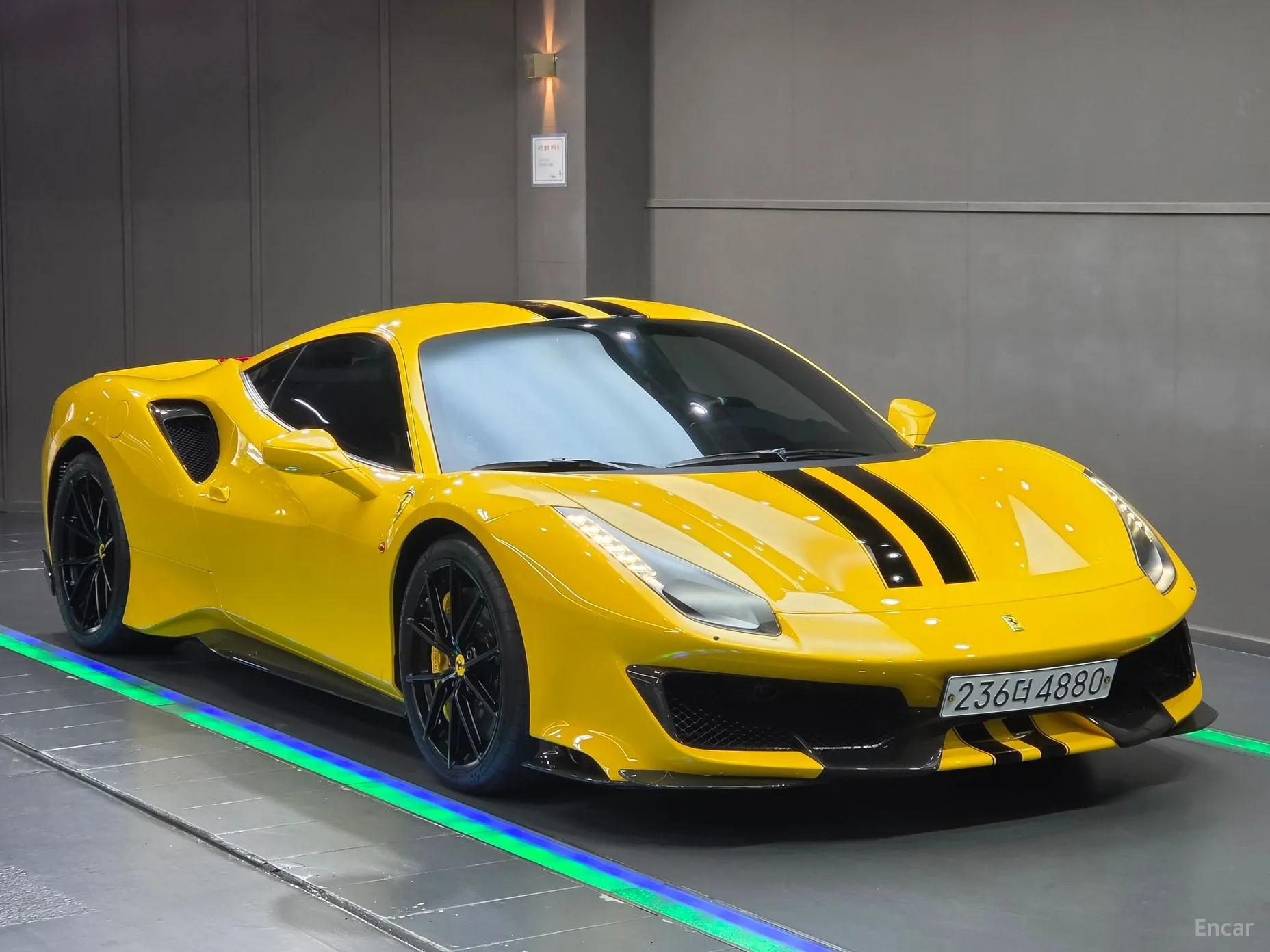 Ferrari 488 Pista