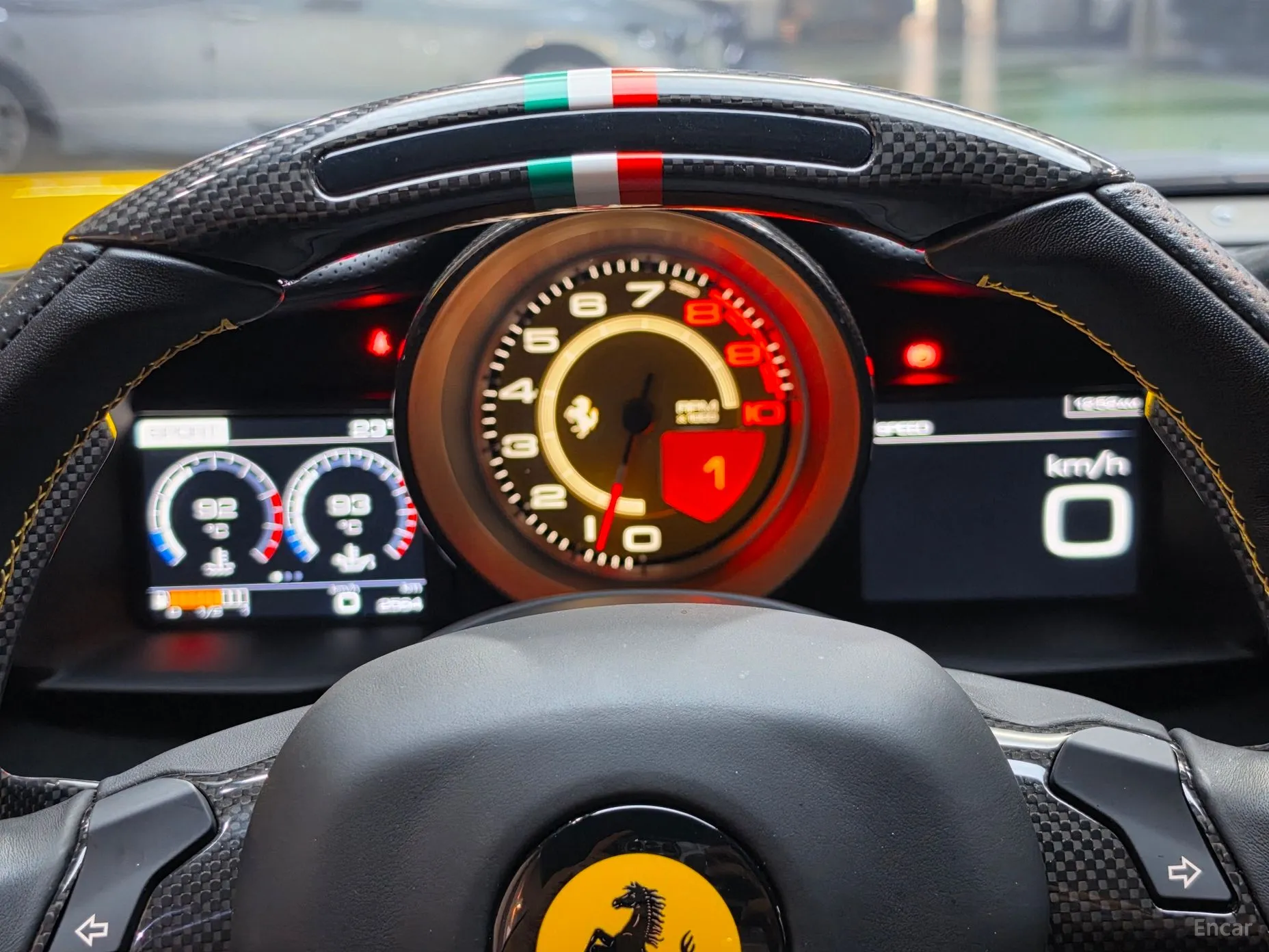 Ferrari 488 Pista превью 15