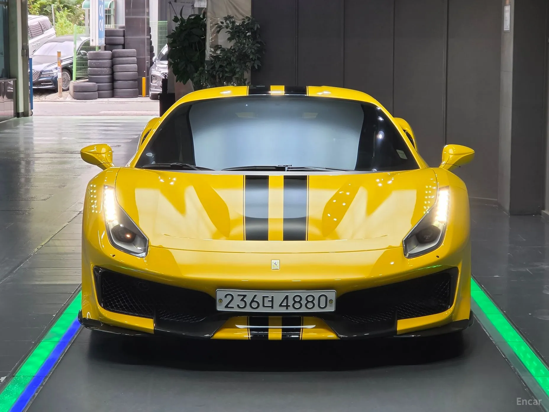 Ferrari 488 Pista