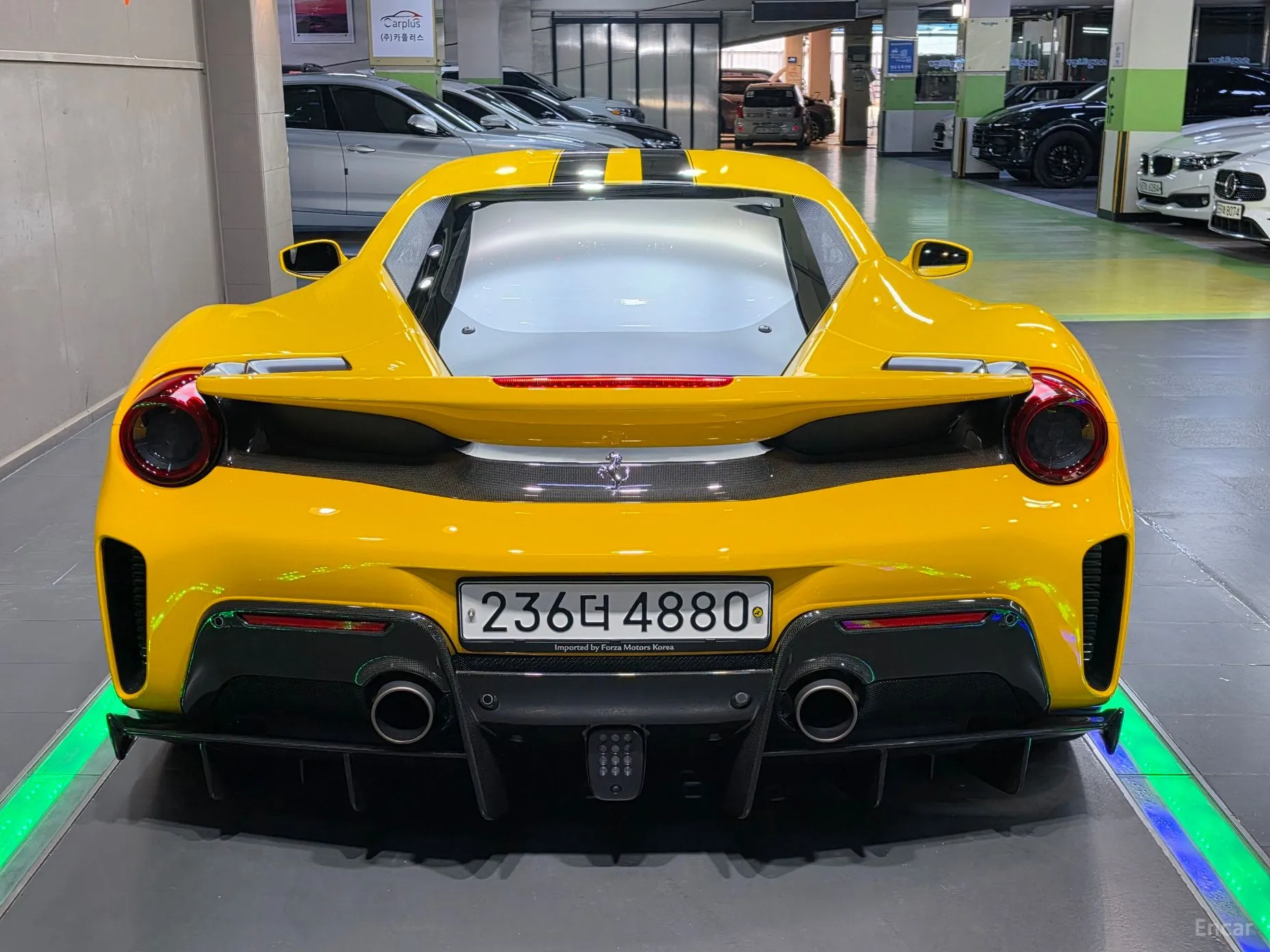 Ferrari 488 Pista превью 4