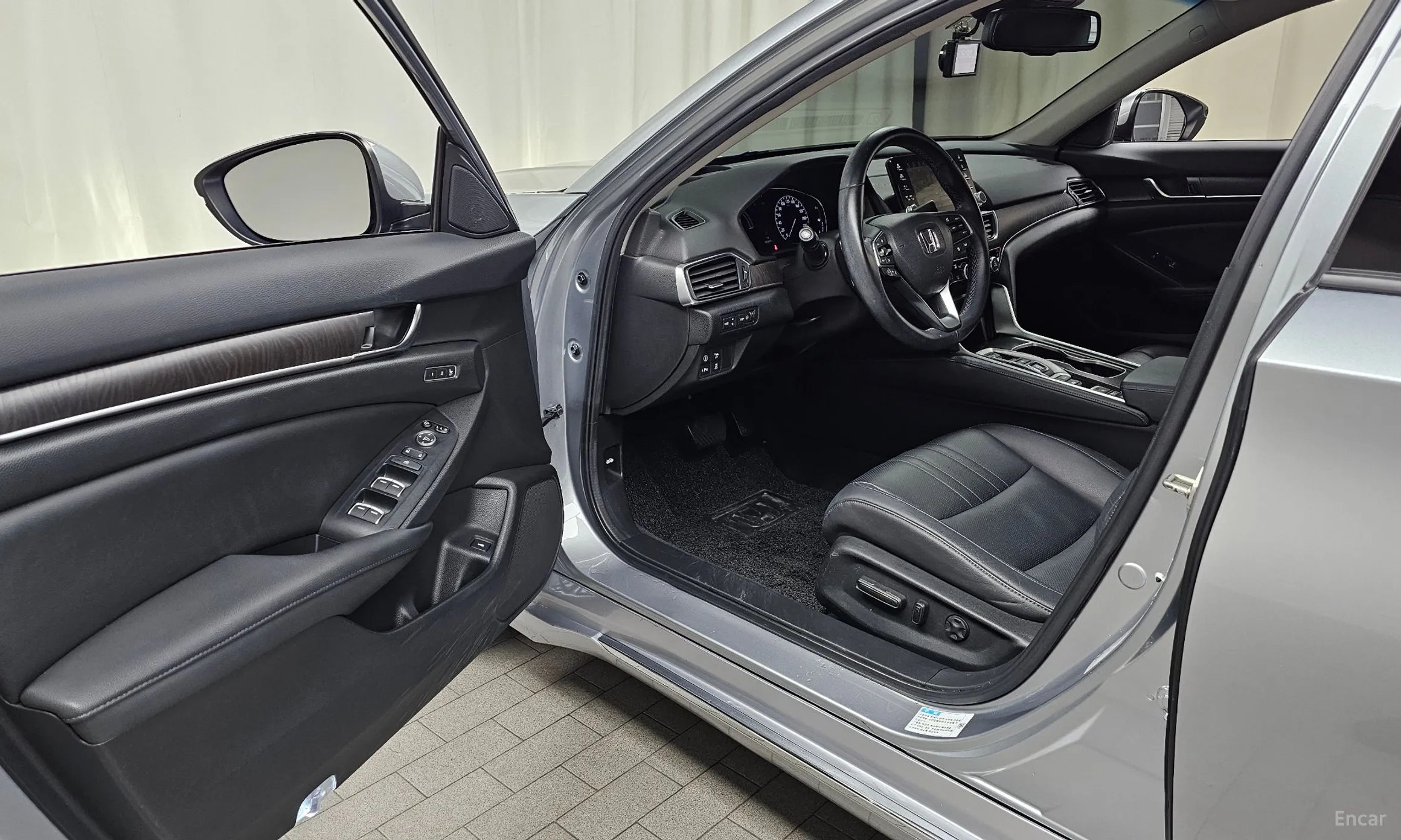 Honda Accord 10th Generation превью 10