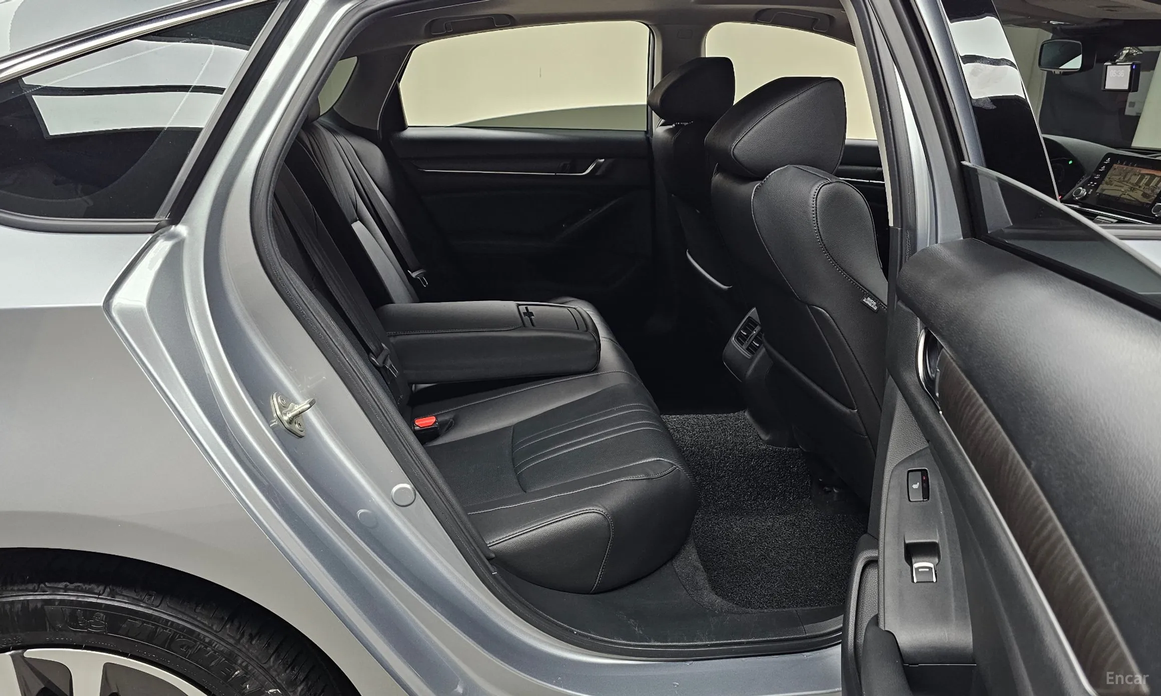 Honda Accord 10th Generation превью 11