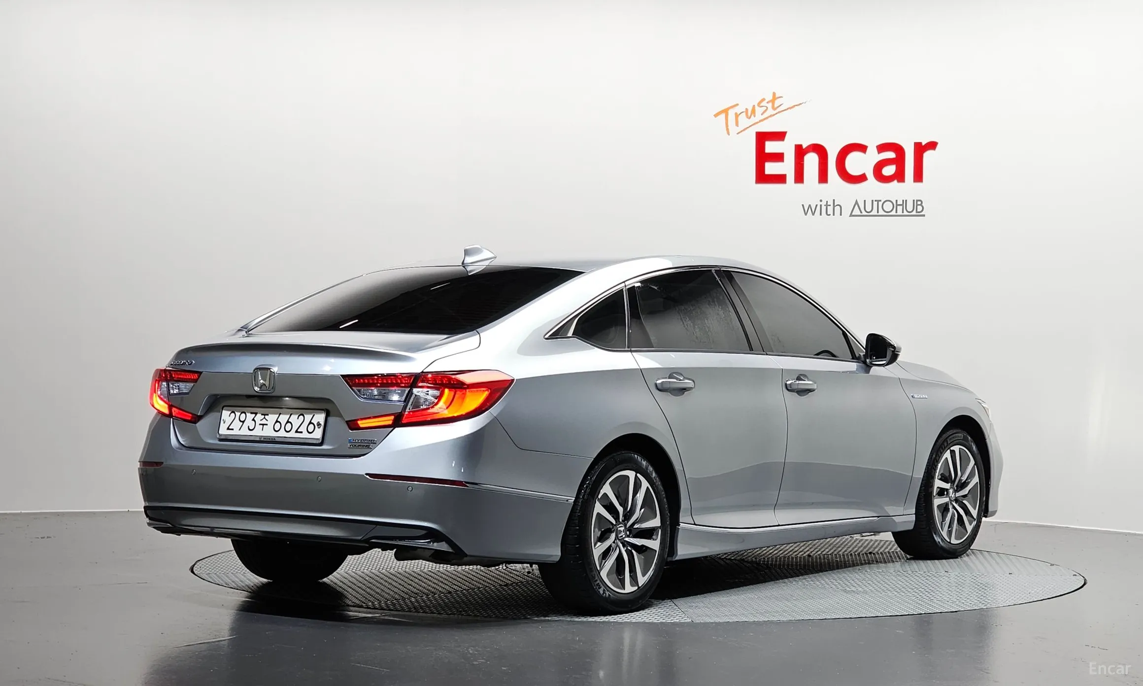 Honda Accord 10th Generation превью 2