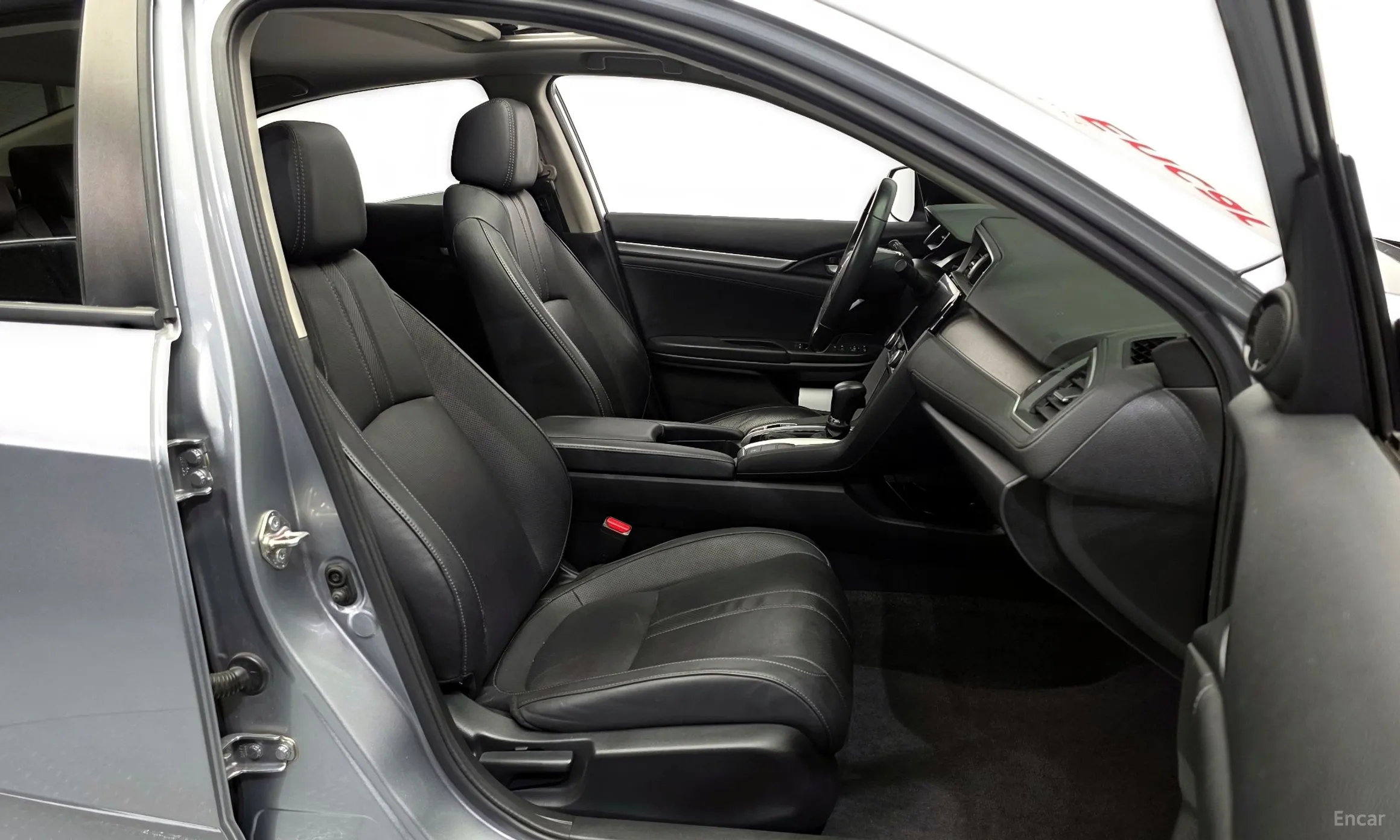 Honda Civic превью 12