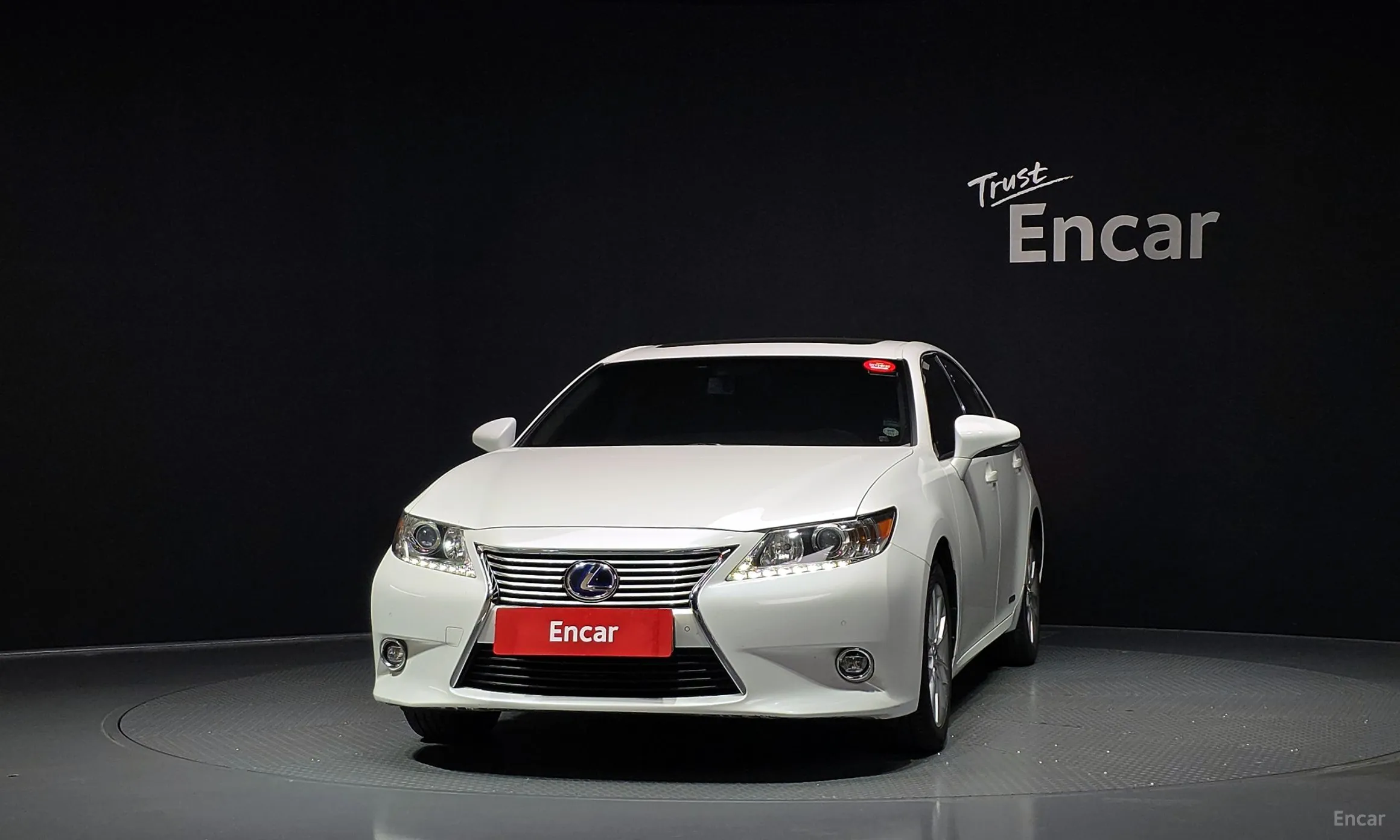 Lexus New ES300h превью 3