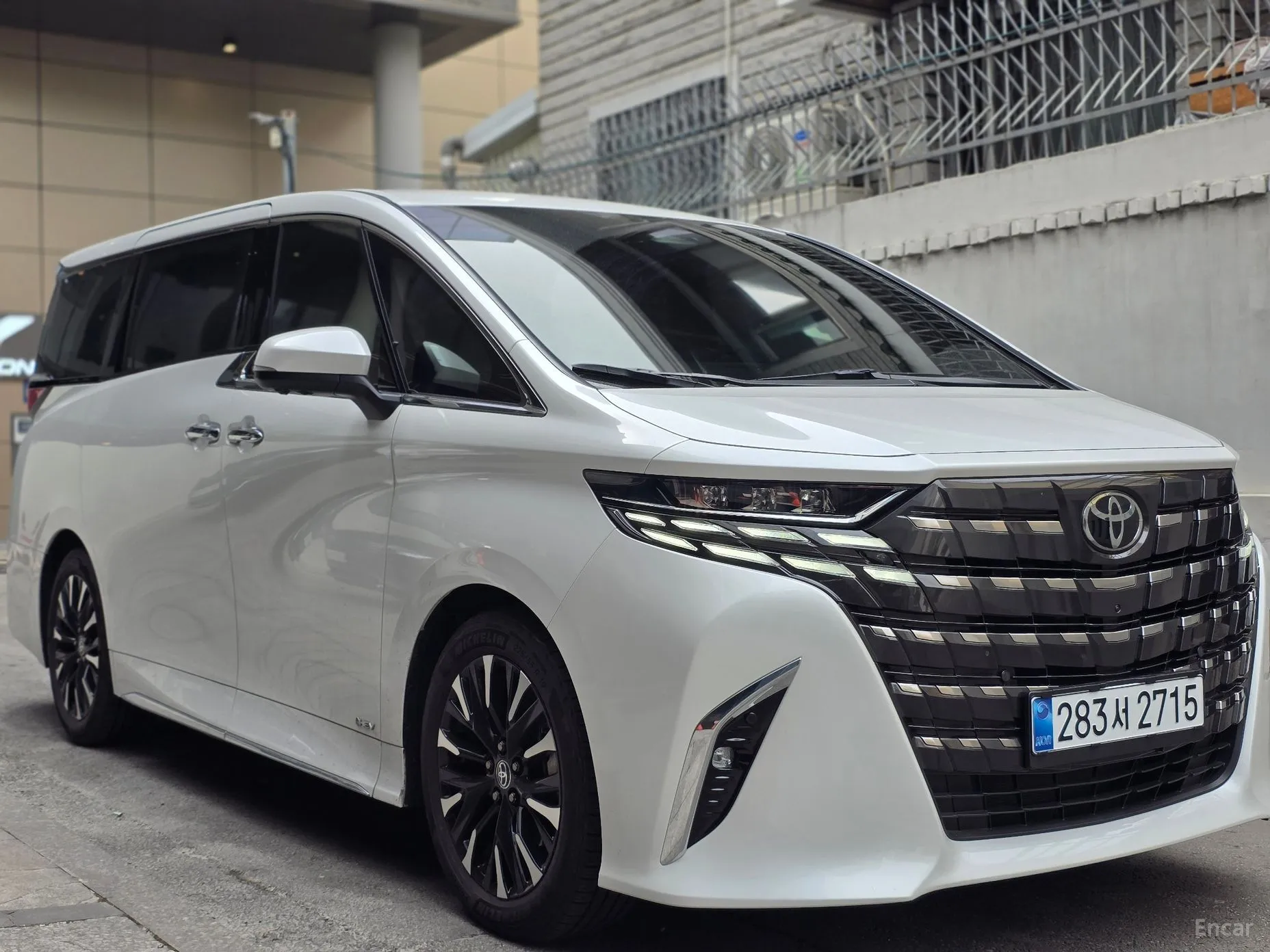 Toyota Alphard 4th Generation