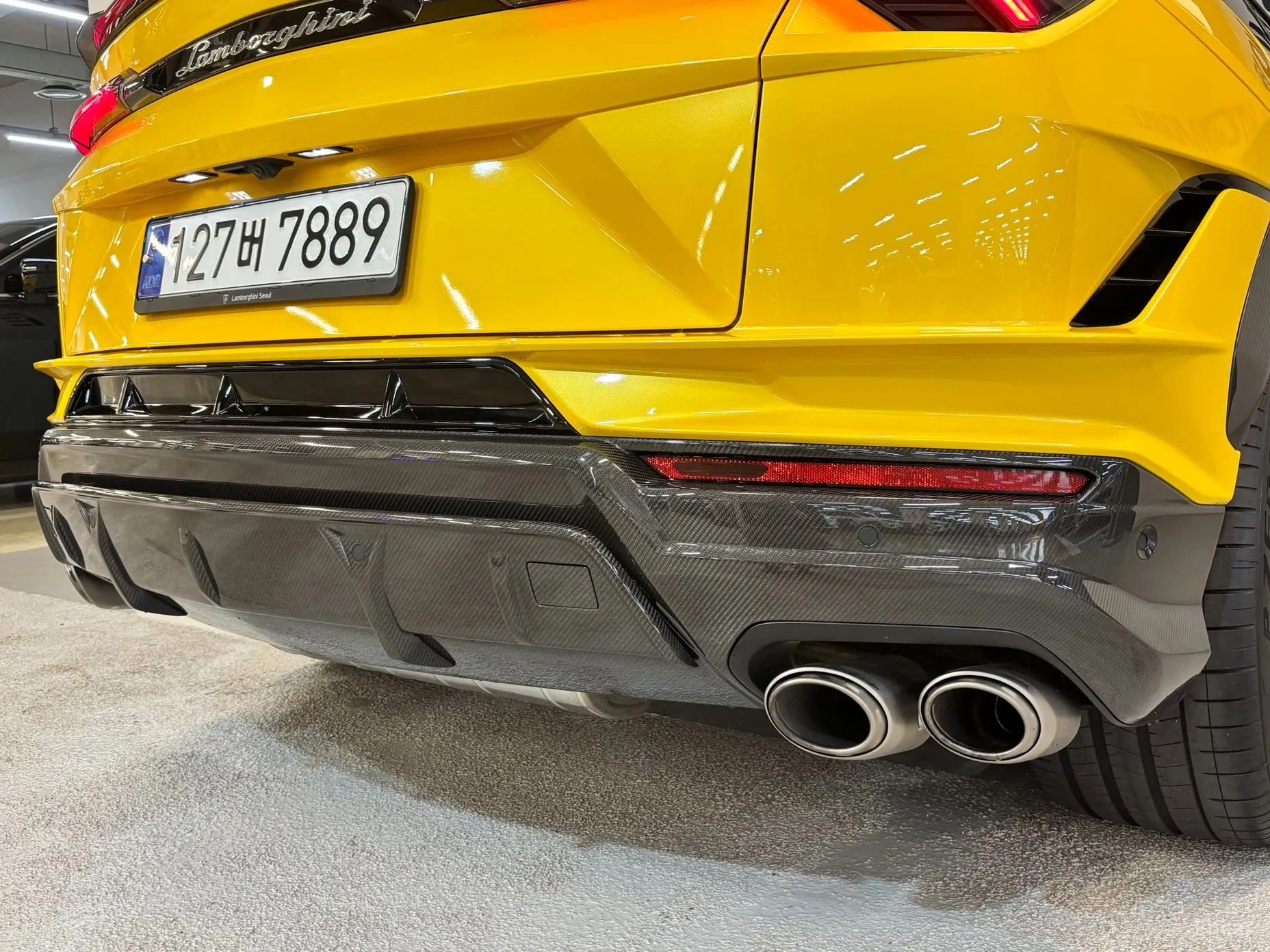 Lamborghini Urus превью 17
