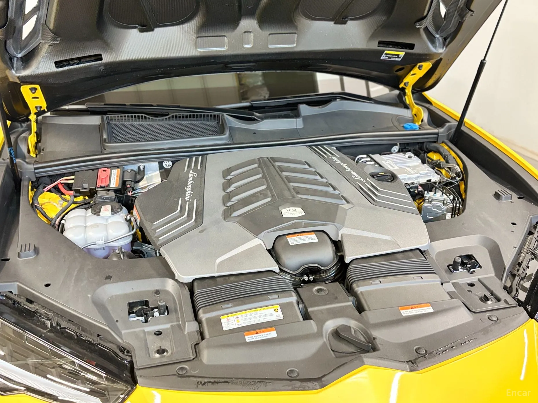 Lamborghini Urus превью 5